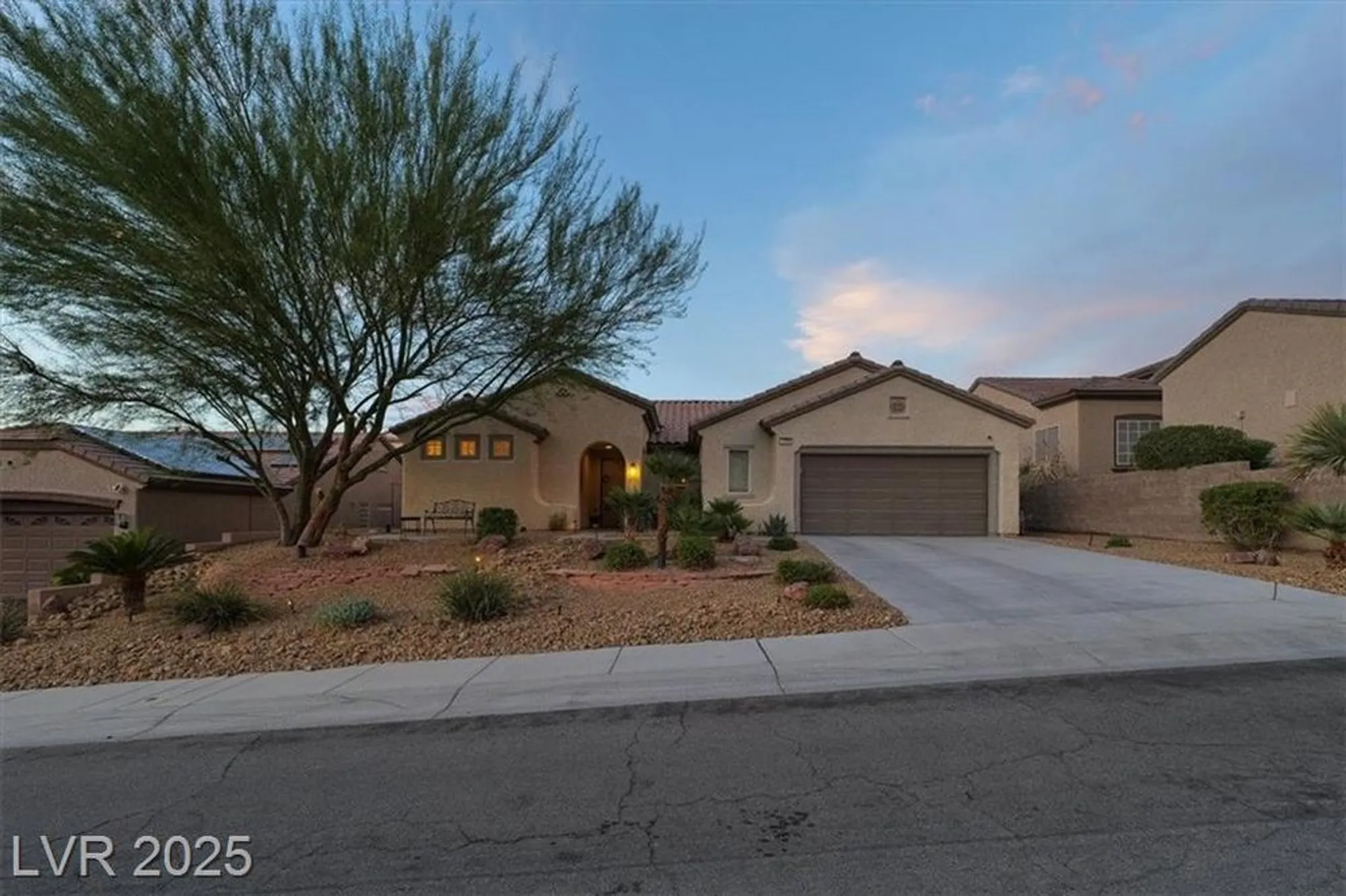 Property Slideshow image 29 of 68 | 3048 brownbirds nest dr, Henderson, NV, 89052