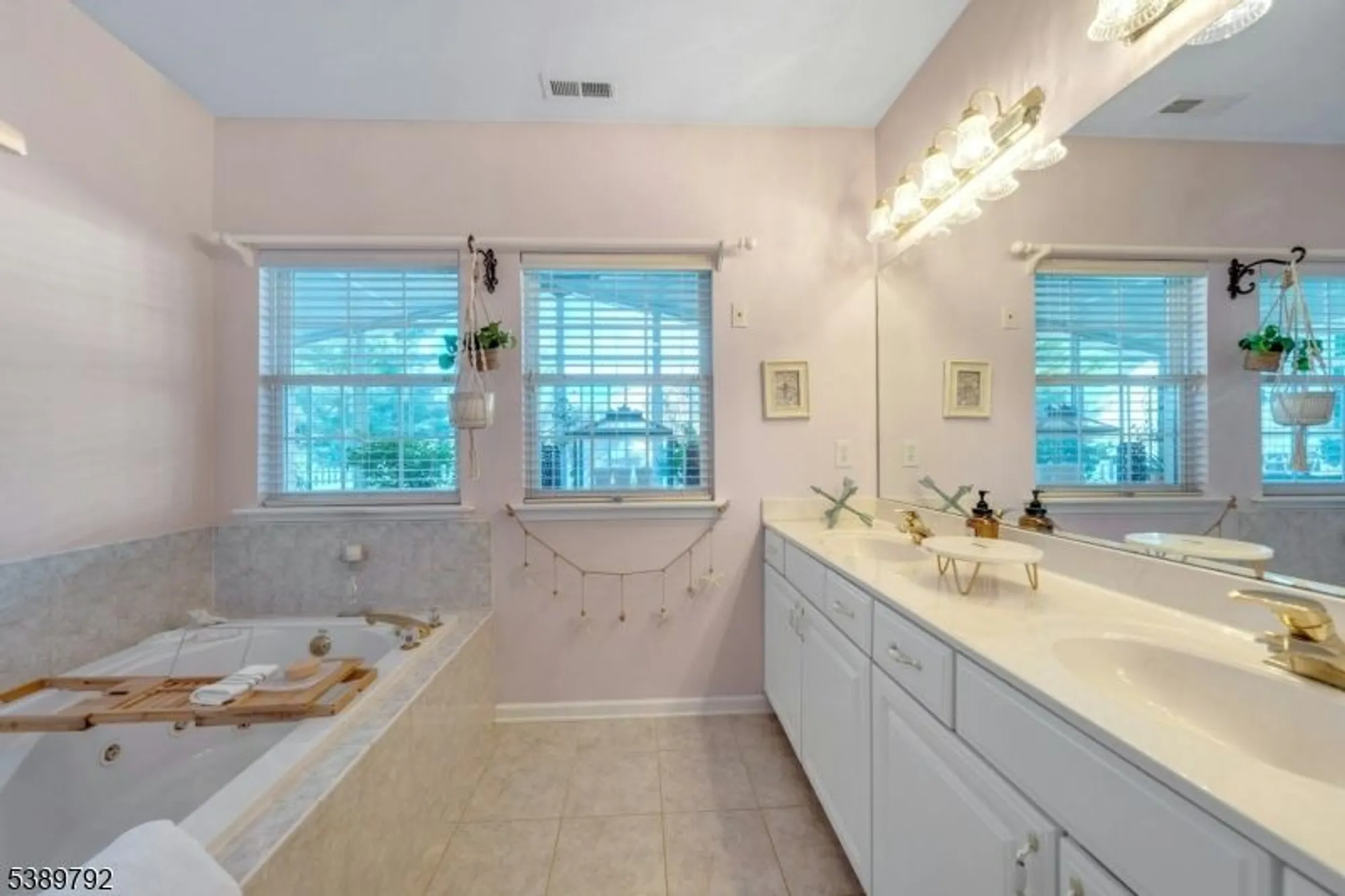 Property Slideshow image 25 of 50 | 5 la rochelle dr, Manchester Tw, NJ, 08759