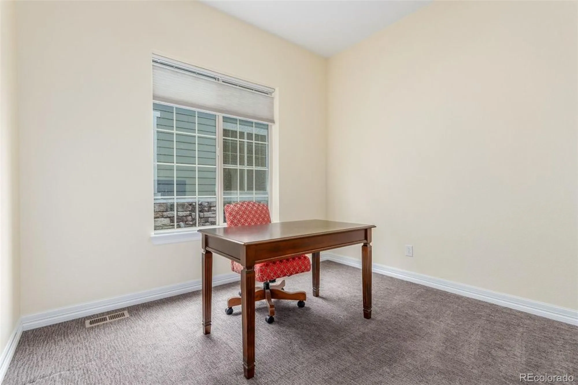 Property Slideshow image 37 of 45 | 22654 e henderson dr, Aurora, CO, 80016