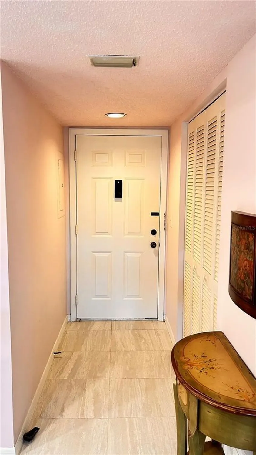 Property Slideshow image 25 of 31 | 433 cerromar ln 331, Venice, FL, 34293