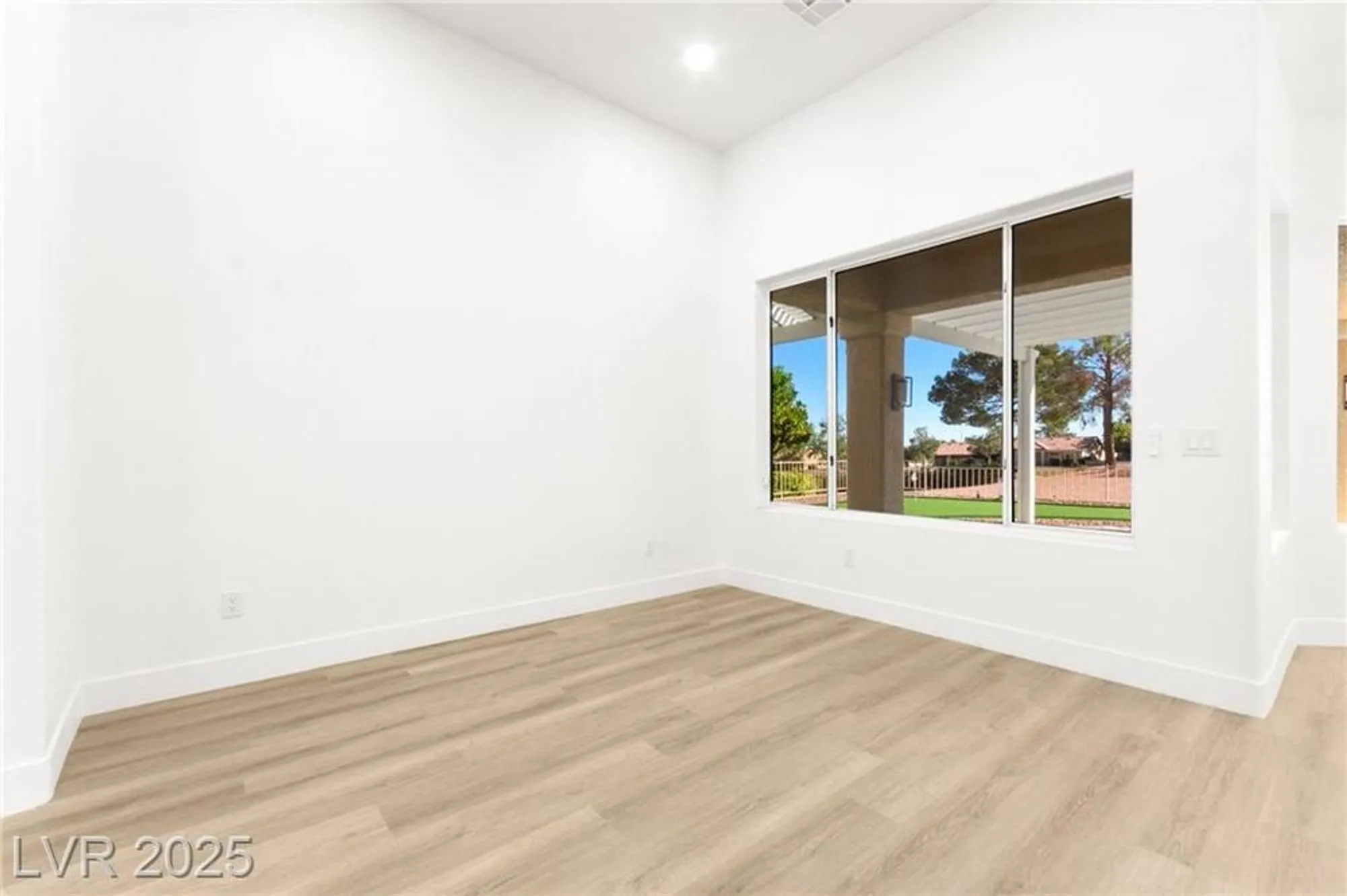 Property Slideshow image 6 of 99 | 3004 darby falls dr, Las Vegas, NV, 89134