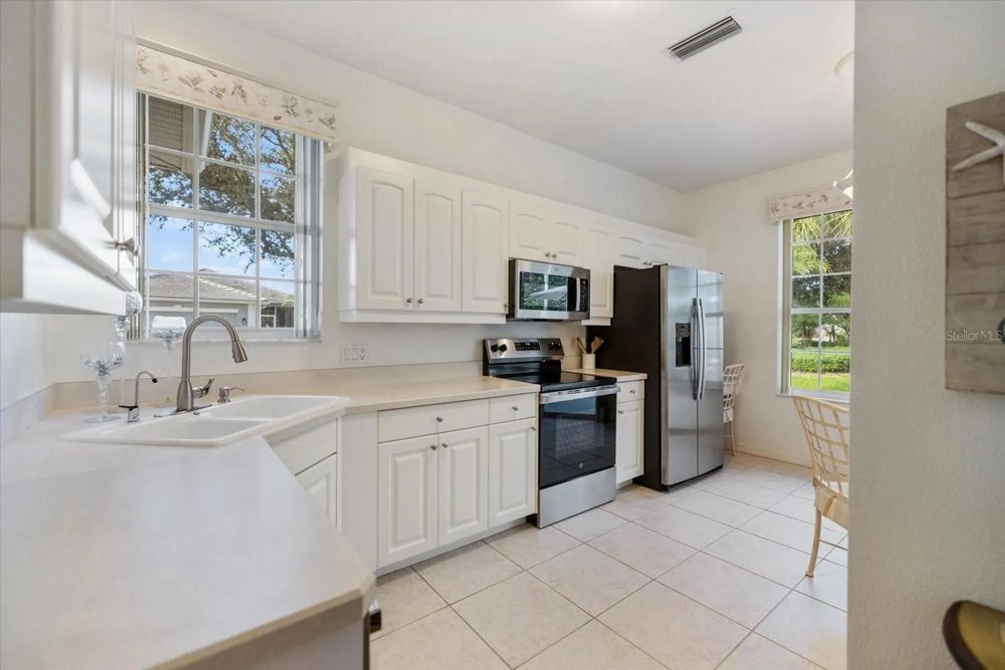 Property Slideshow image 4 of 40 | 900 paisley ct 1, Venice, FL, 34293