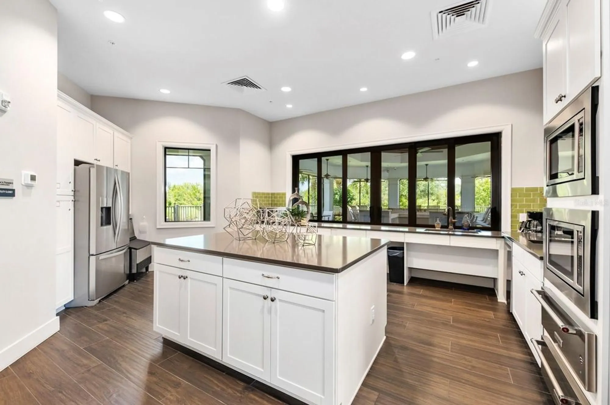 Property Slideshow image 49 of 61 | 5610 rain lily ct, Sarasota, FL, 34238