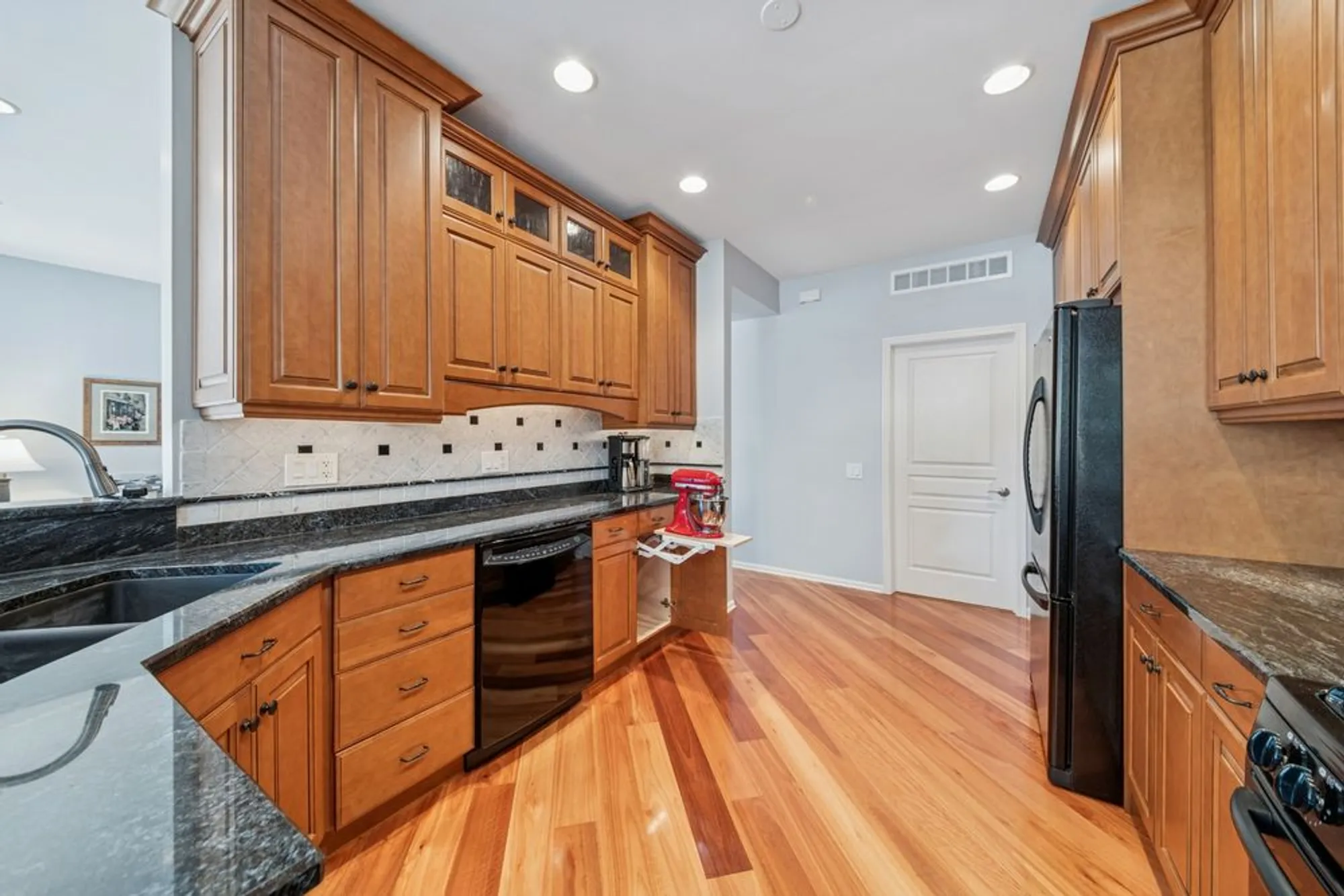 Property Slideshow image 7 of 27 | 2541 harvest vly, Elgin, IL, 60124