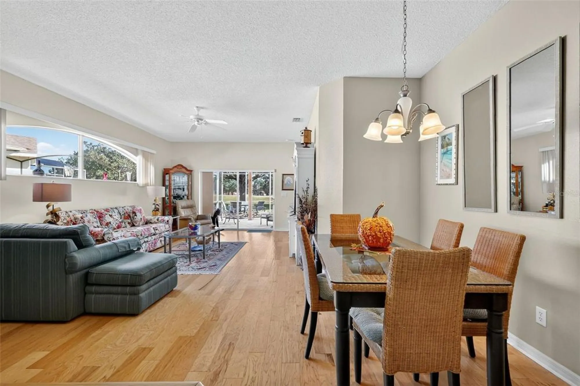 Property Slideshow image 14 of 66 | 21202 braveheart dr, Leesburg, FL, 34748