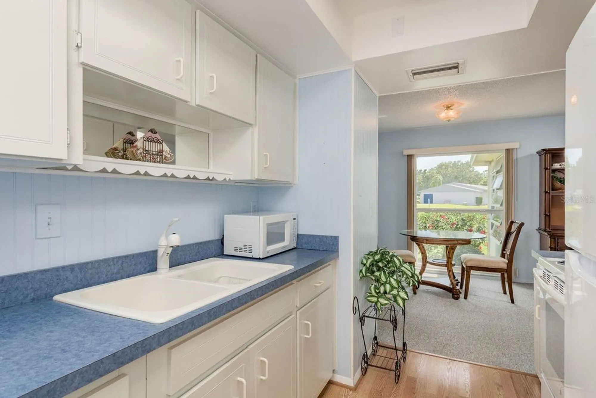 Property Slideshow image 10 of 55 | 2738 sherbrooke ln c, Palm Harbor, FL, 34684