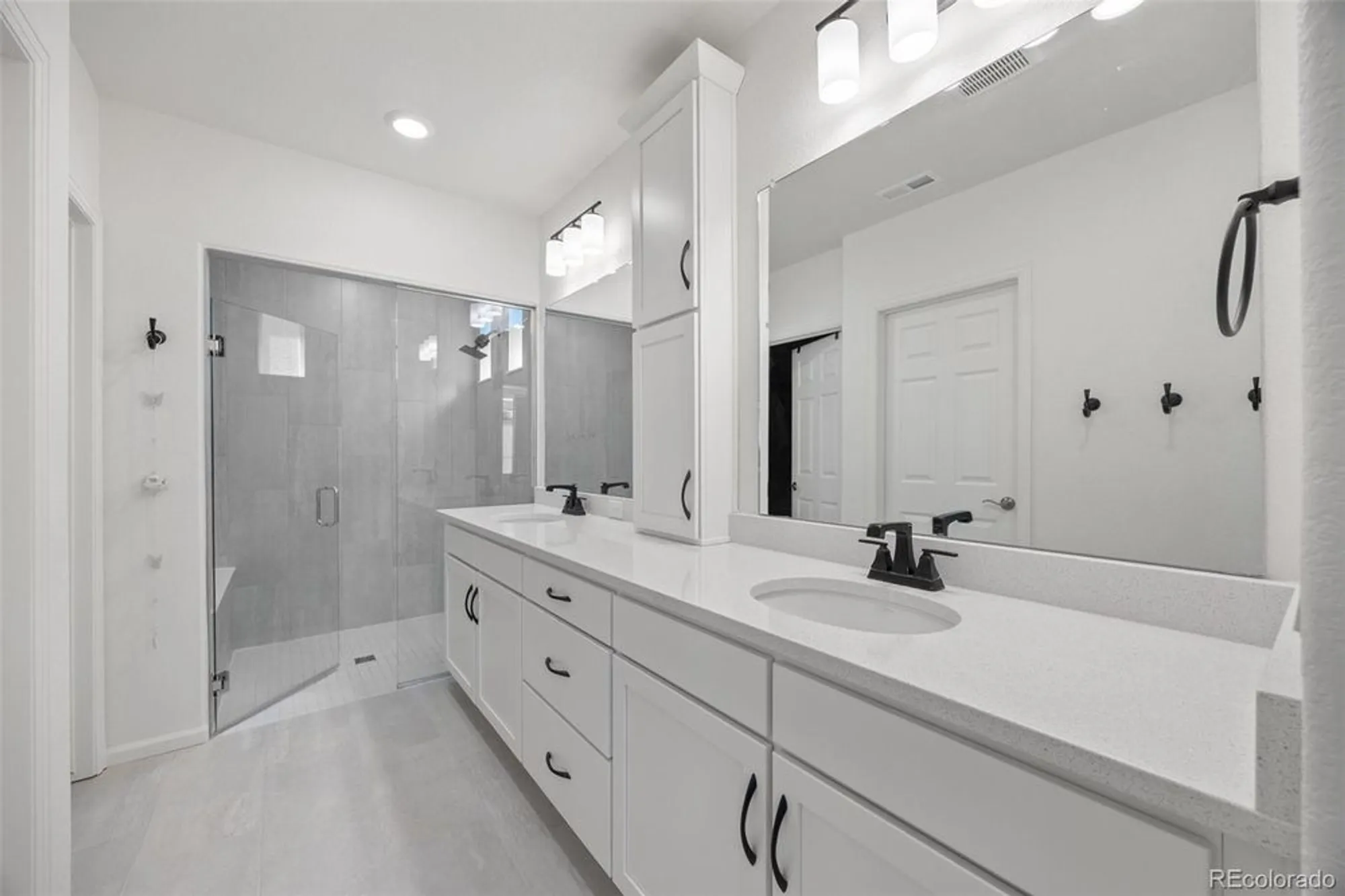 Property Slideshow image 25 of 44 | 5037 n quemoy st, Aurora, CO, 80019