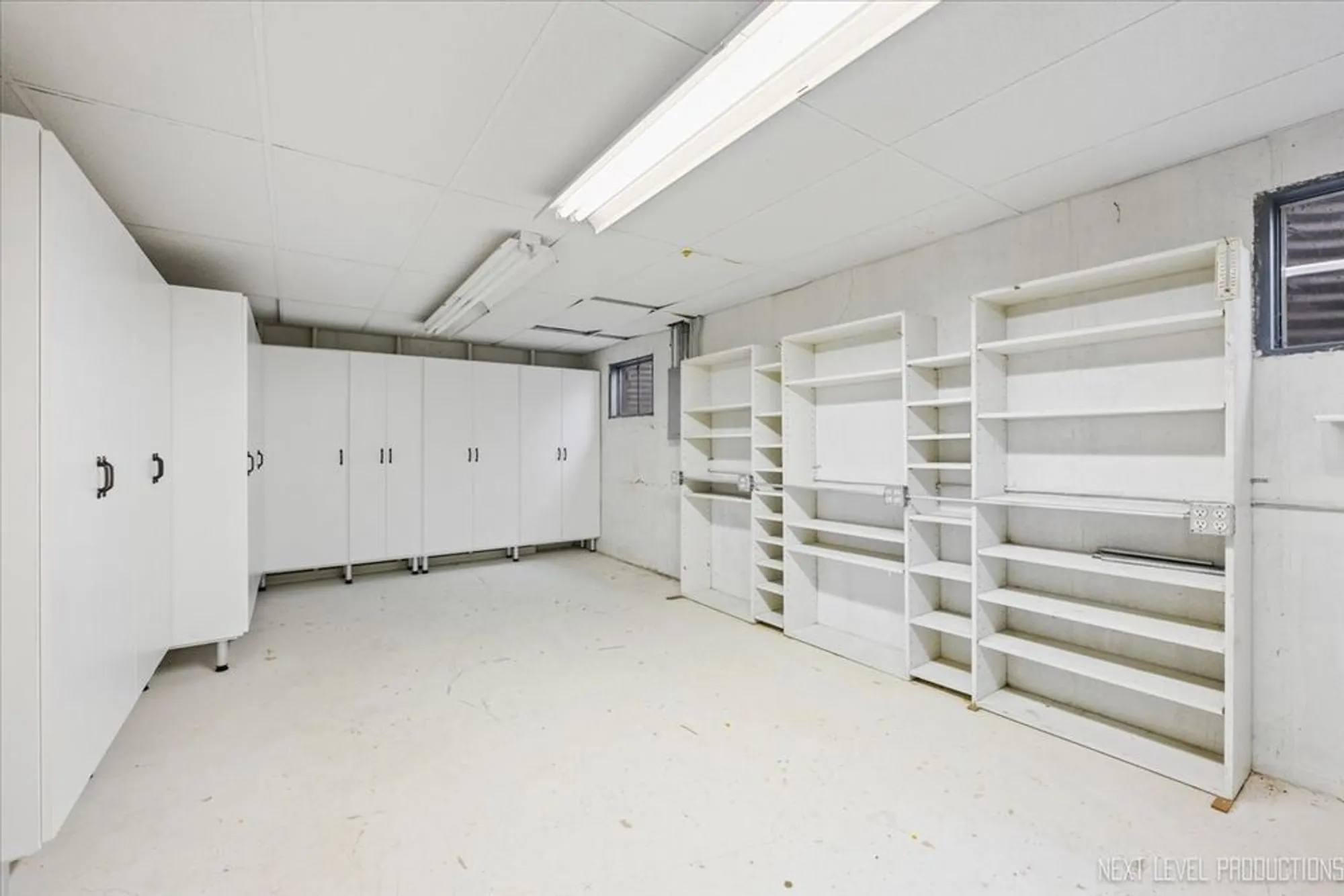 Property Slideshow image 32 of 49 | 21289 silktree cir, Plainfield, IL, 60544