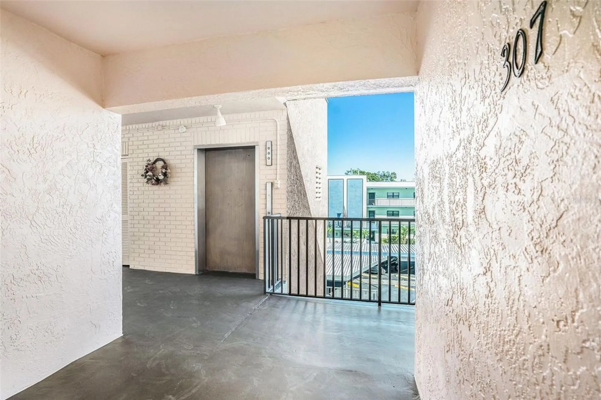 Property Slideshow image 24 of 35 | 5971 terrace park dr n unit 307, St Petersburg, FL, 33709