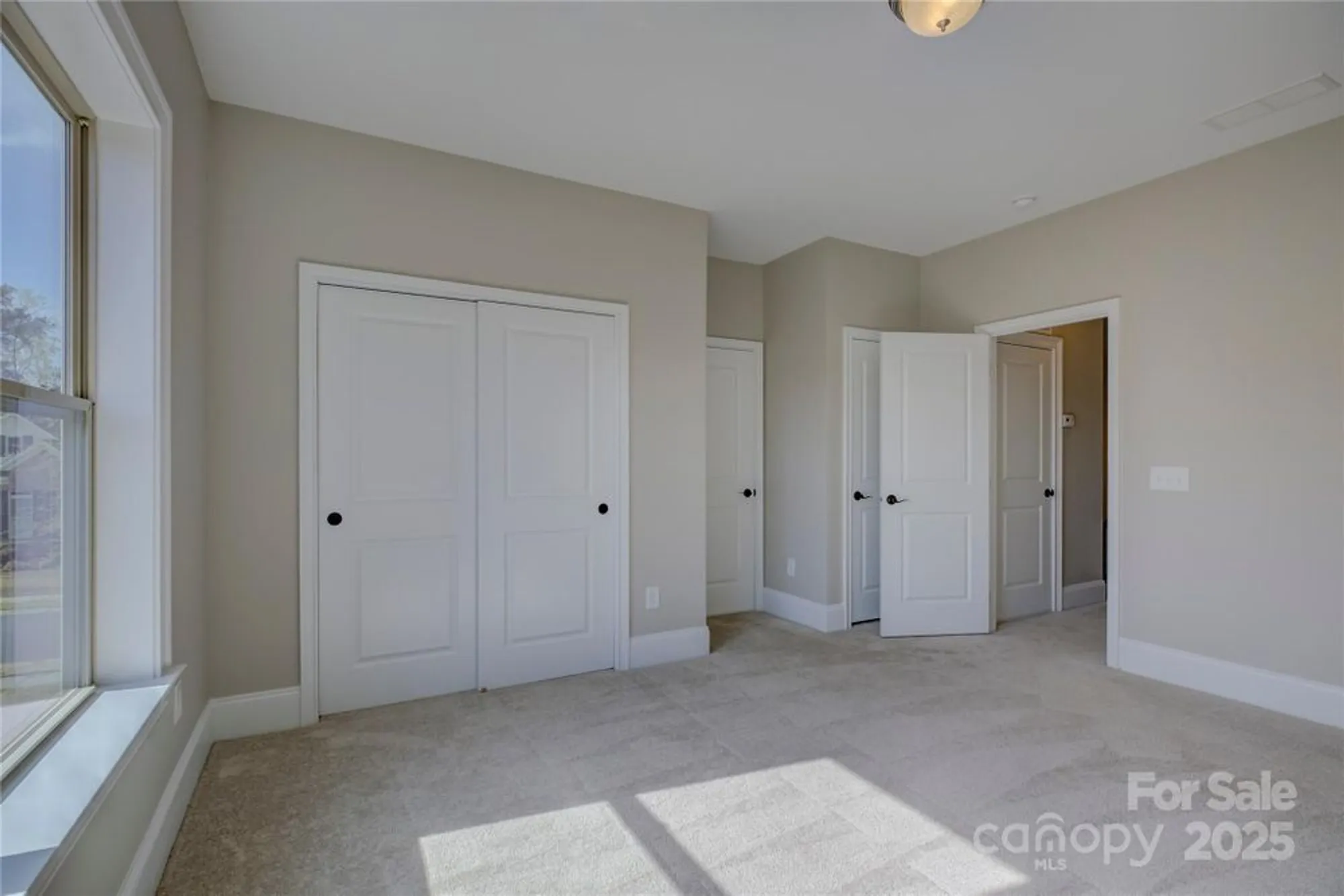 Property Slideshow image 38 of 48 | 14916 creeks edge dr, Charlotte, NC, 28278
