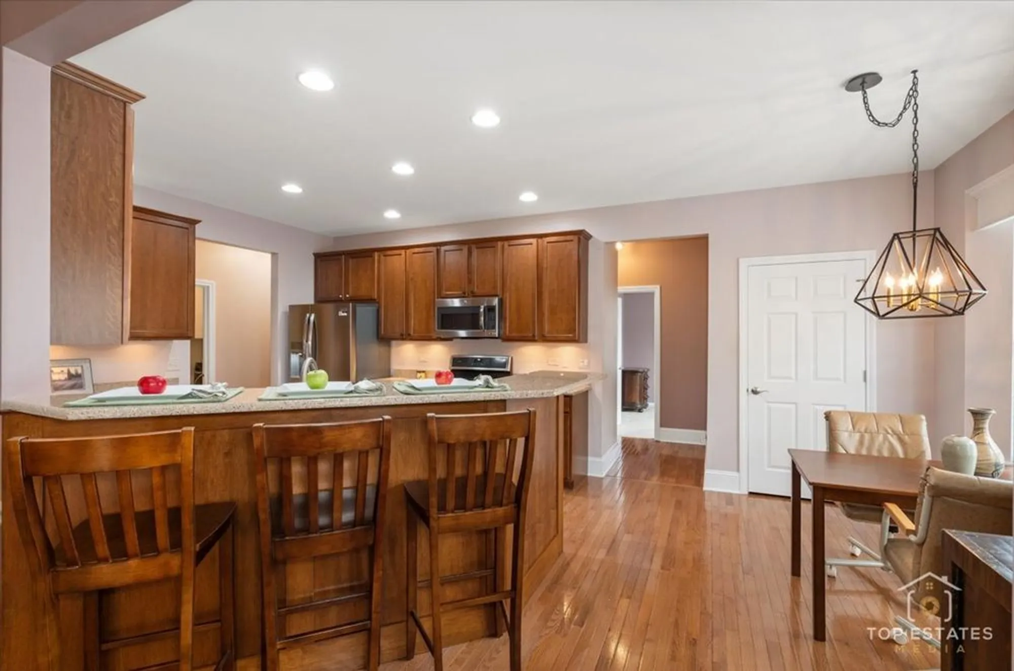 Property Slideshow image 12 of 43 | 1039 riviera dr # 1039, Elgin, IL, 60124