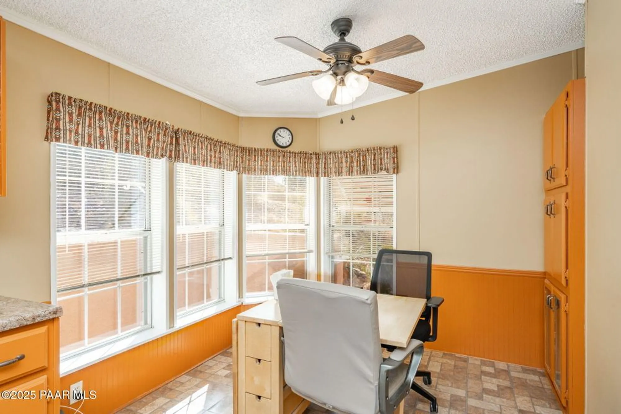 Property Slideshow image 16 of 35 | 2493 hilltop rd, Prescott, AZ, 86301