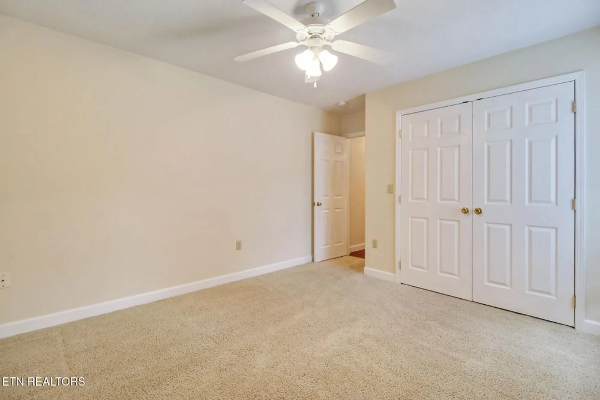 Property Slideshow image 22 of 24 | 348 lakeview dr, Crossville, TN, 38558