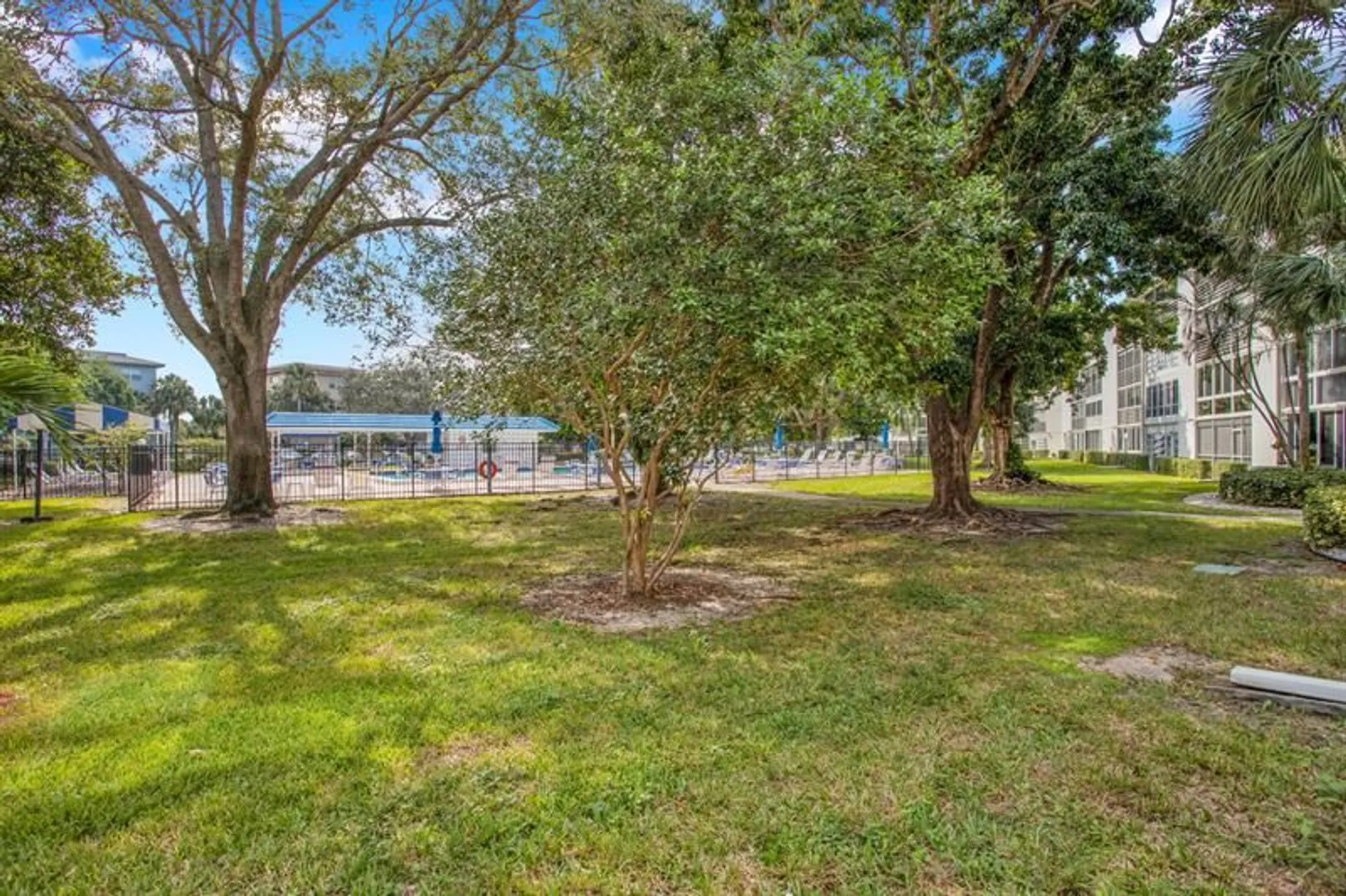 Property Slideshow image 27 of 32 | 3001 portofino isle l1, Coconut Creek, FL, 33066