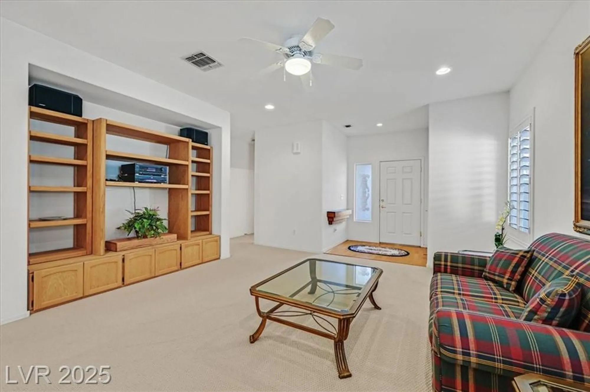 Property Slideshow image 3 of 37 | 2790 meadow park ave, Henderson, NV, 89052