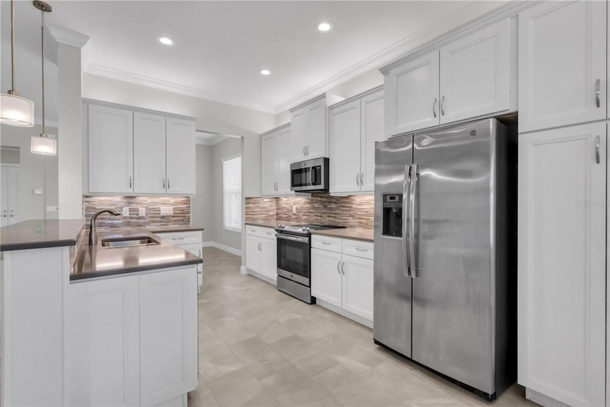 Property Slideshow image 16 of 51 | 4948 grand banks dr, Wimauma, FL, 33598