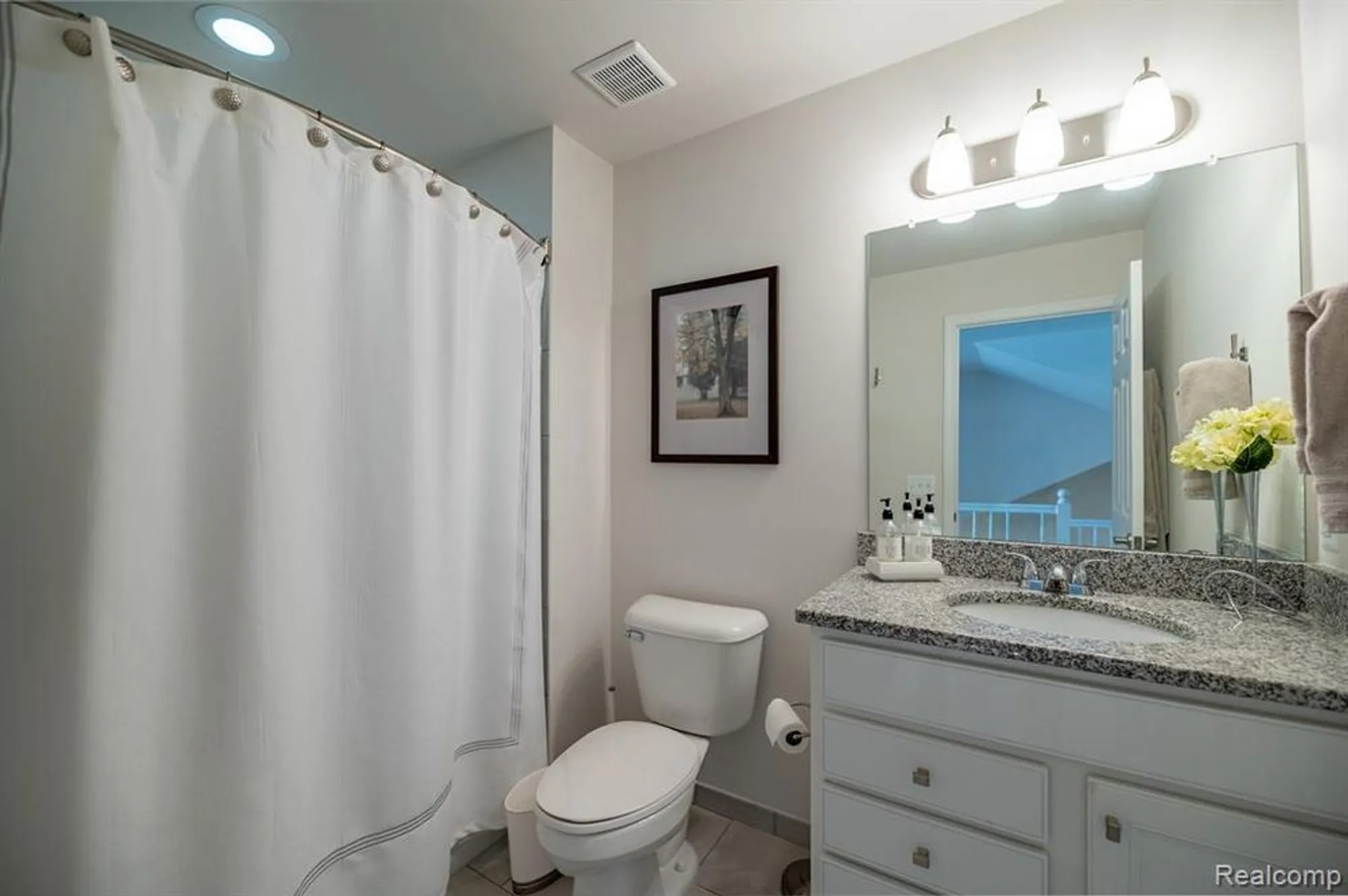 Property Slideshow image 21 of 33 | 3057 bridgewater rd, Auburn Hills, MI, 48326