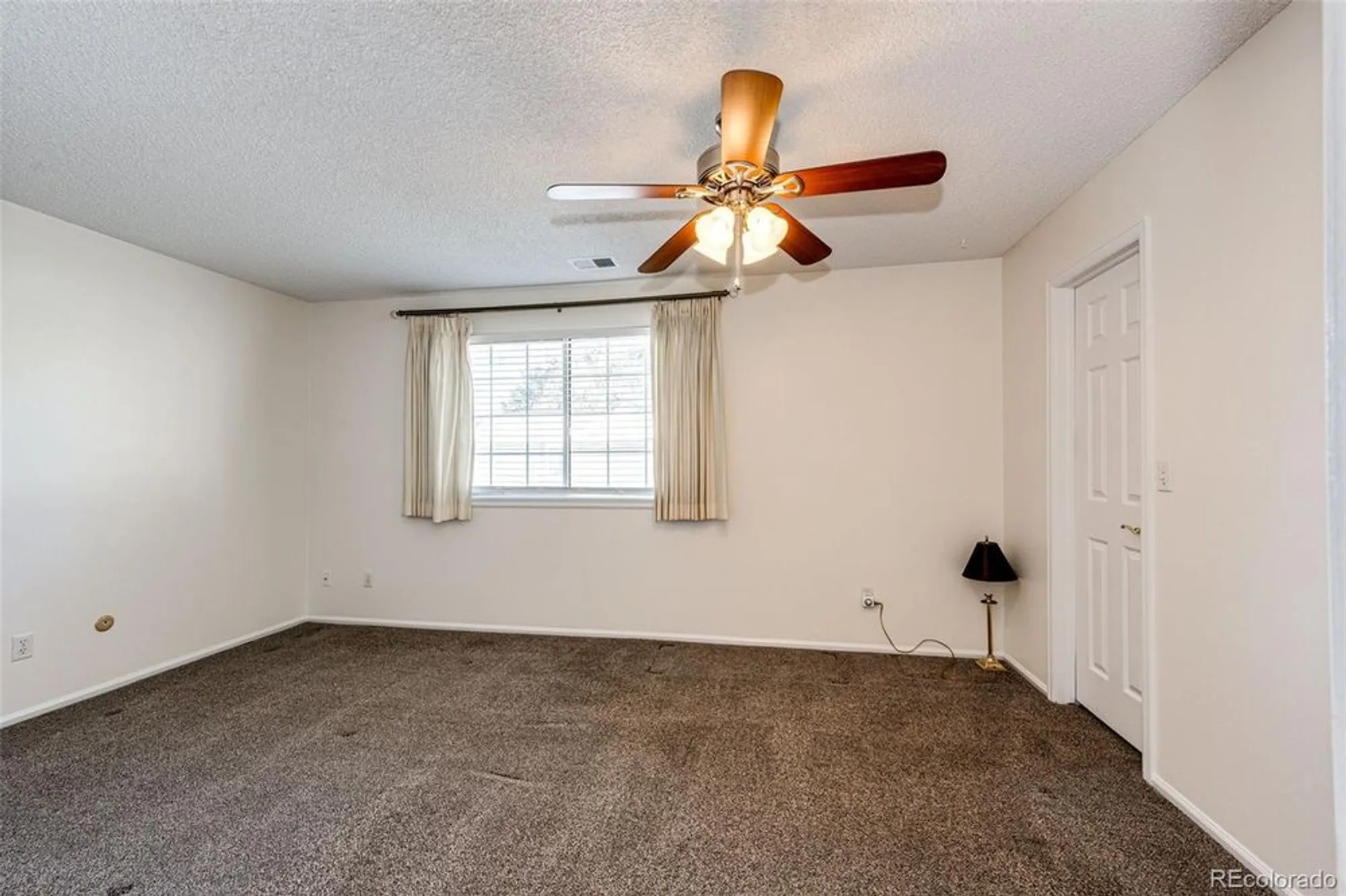 Property Slideshow image 18 of 36 | 14393 e marina dr, Aurora, CO, 80014