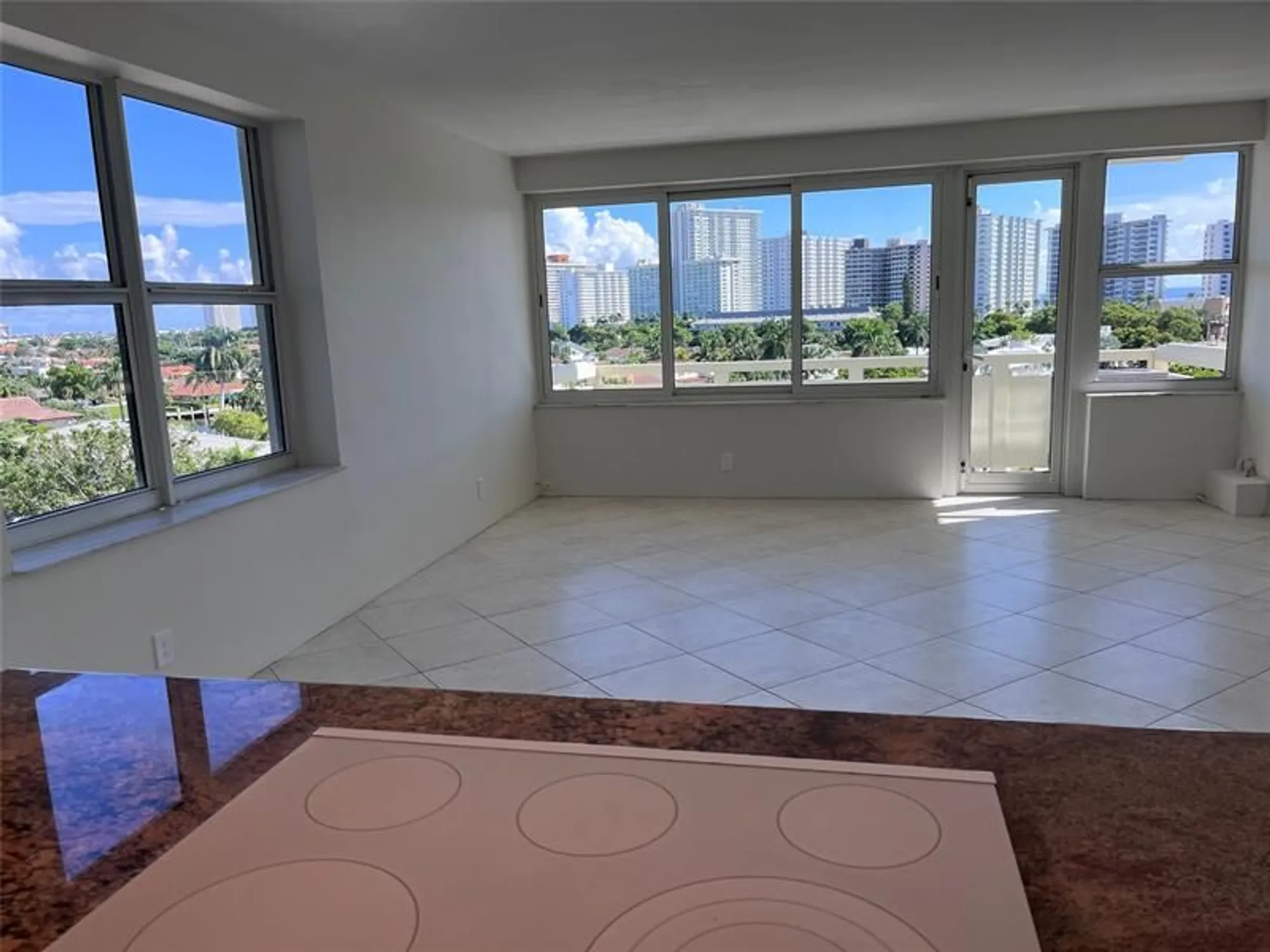 Property Slideshow image 5 of 27 | 3200 ne 36th st 709, Fort Lauderdale, FL, 33308