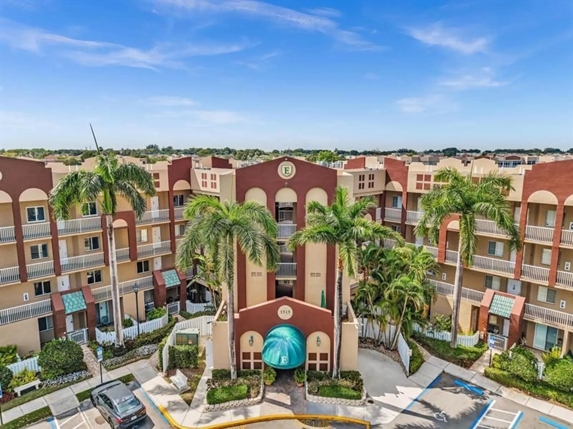 Property Slideshow image 2 of 76 | 7715 southampton ter 301, Tamarac, FL, 33321