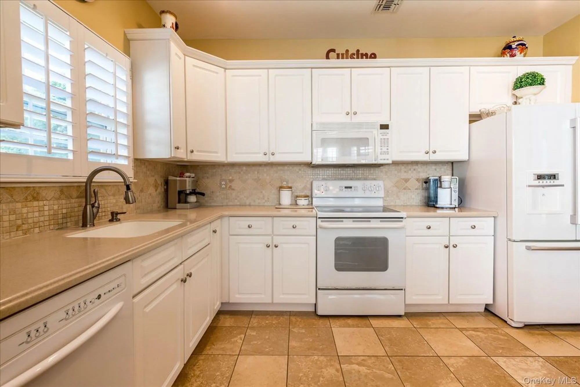 Property Slideshow image 8 of 21 | 43 halley ln, Miller Place, NY, 11764