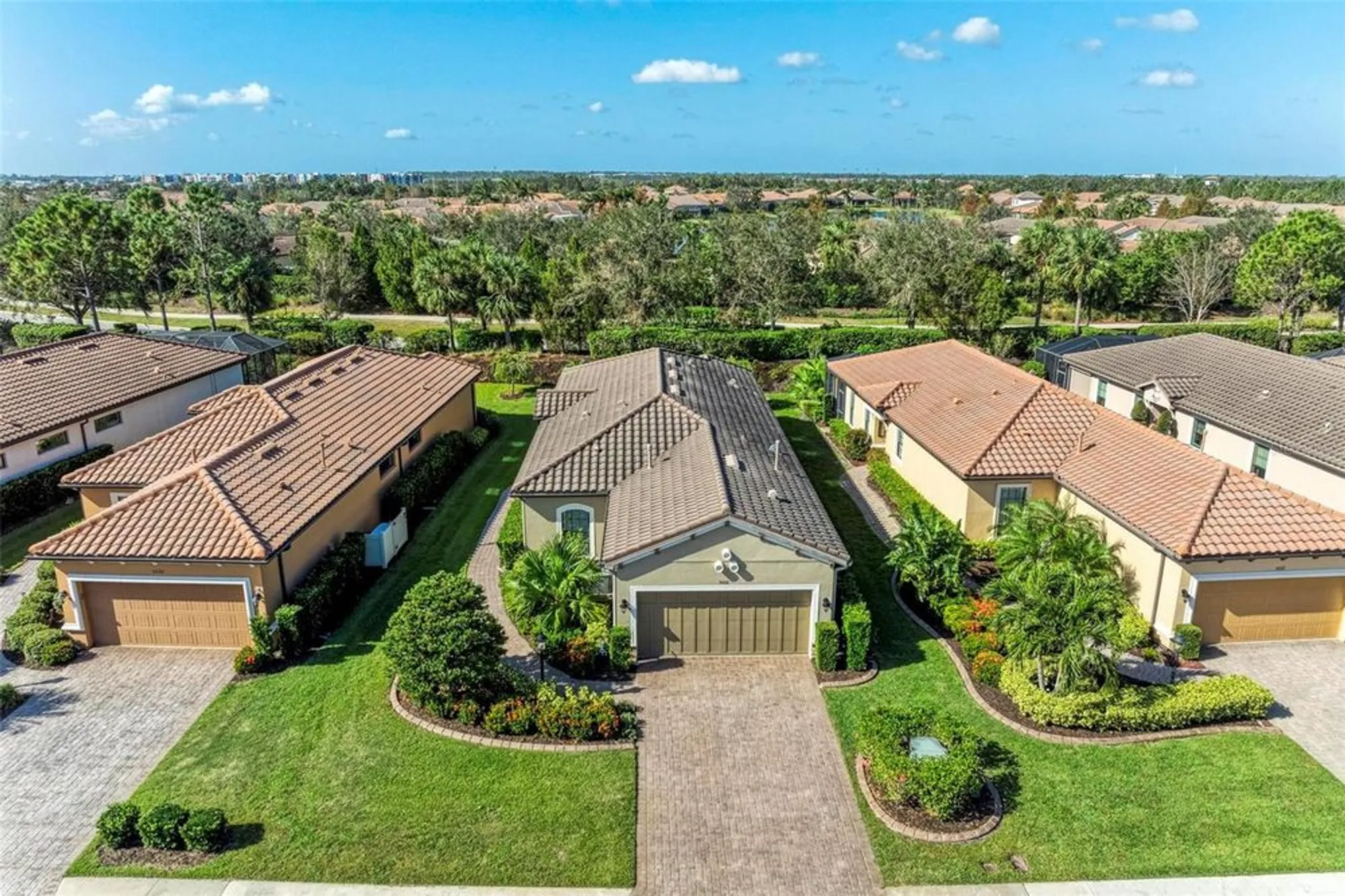 Property Slideshow image 41 of 86 | 5016 savona run, Bradenton, FL, 34211