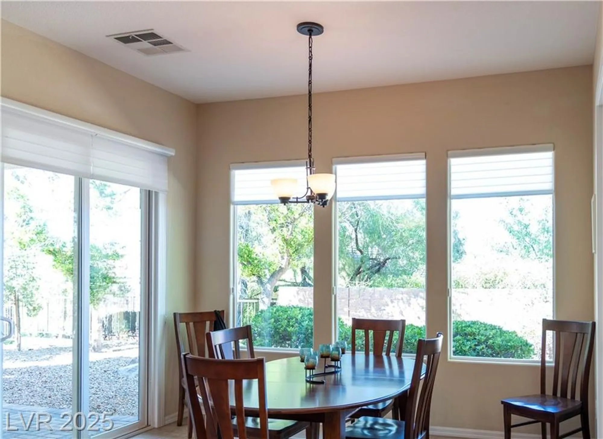 Property Slideshow image 16 of 35 | 2304 janesville ln, Henderson, NV, 89044