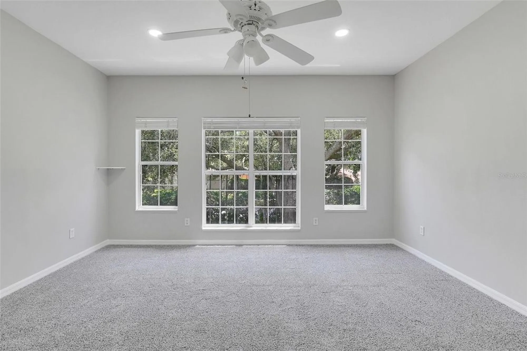 Property Slideshow image 31 of 46 | 1042 avenida sonoma, Lady Lake, FL, 32159