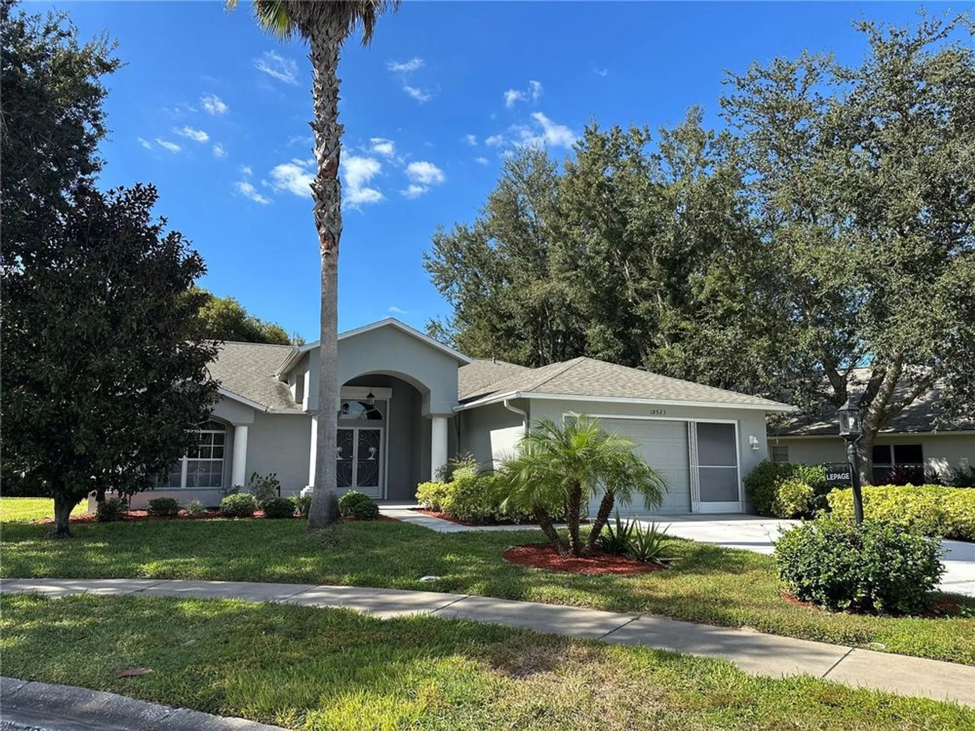 Property Slideshow image 5 of 64 | 18523 queen brooks ct, Hudson, FL, 34667