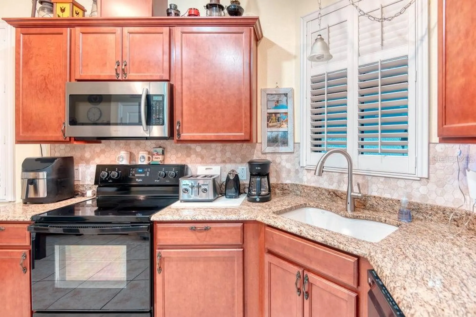 Property Slideshow image 12 of 61 | 640 grand canal dr, Kissimmee, FL, 34759