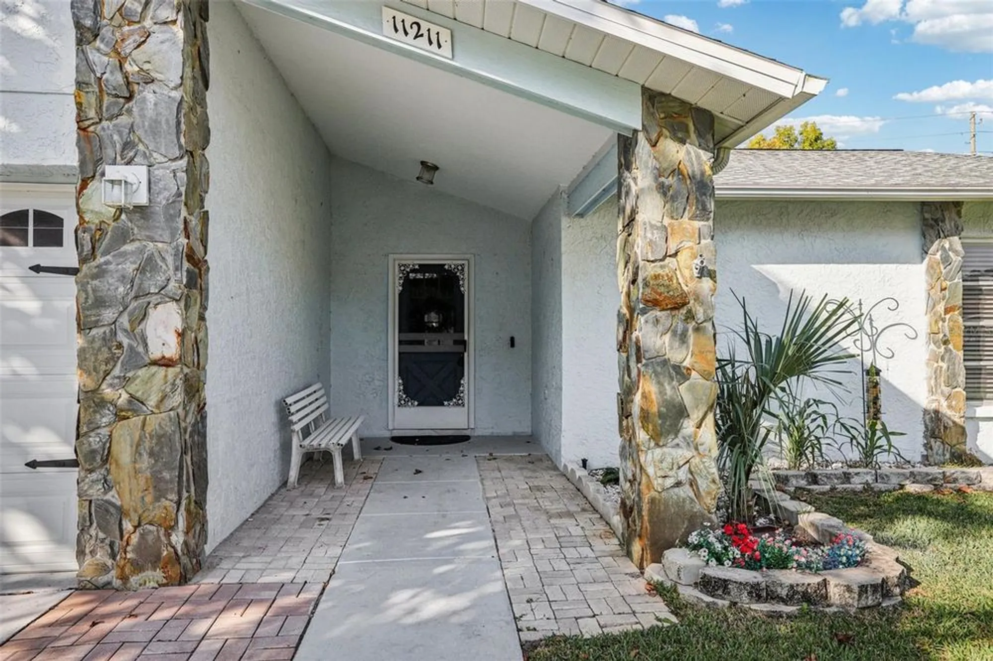 Property Slideshow image 4 of 23 | 11211 rollingwood dr, Port Richey, FL, 34668