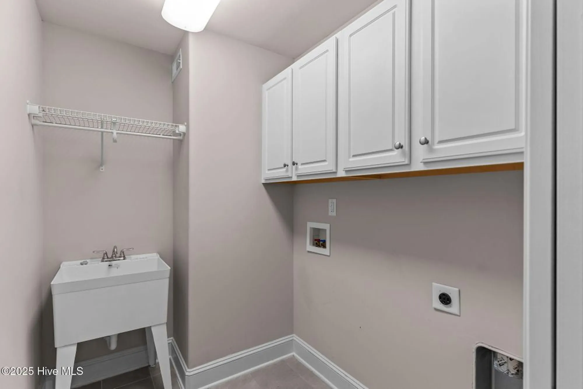 Property Slideshow image 40 of 88 | 6097 shore park dr, Leland, NC, 28451