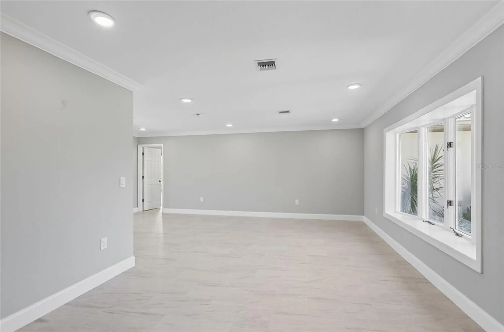 Property Slideshow image 9 of 61 | 6994 country lakes cir, Sarasota, FL, 34243