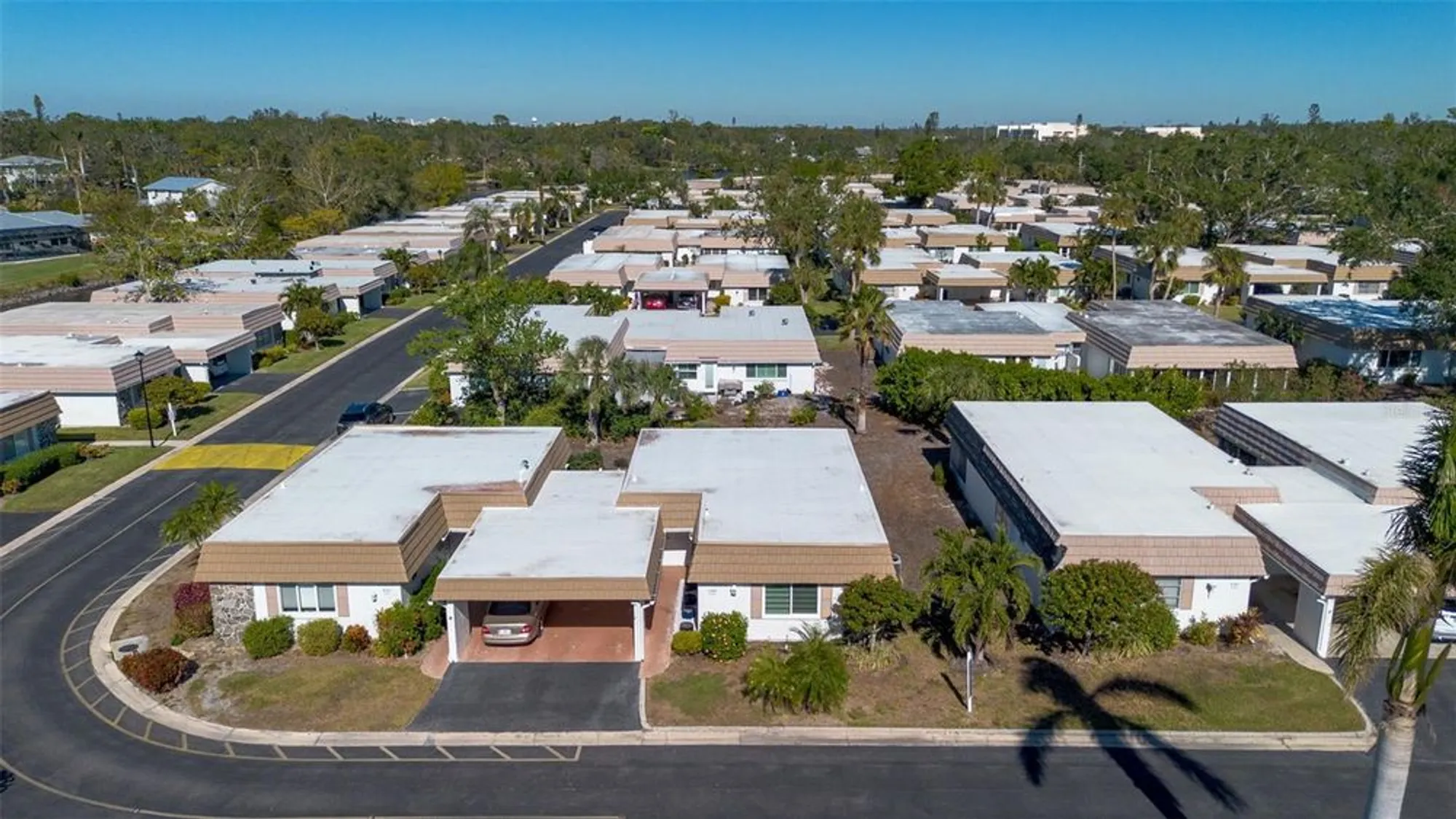 Property Slideshow image 3 of 30 | 2305 riverbluff pkwy # v256, Sarasota, FL, 34231