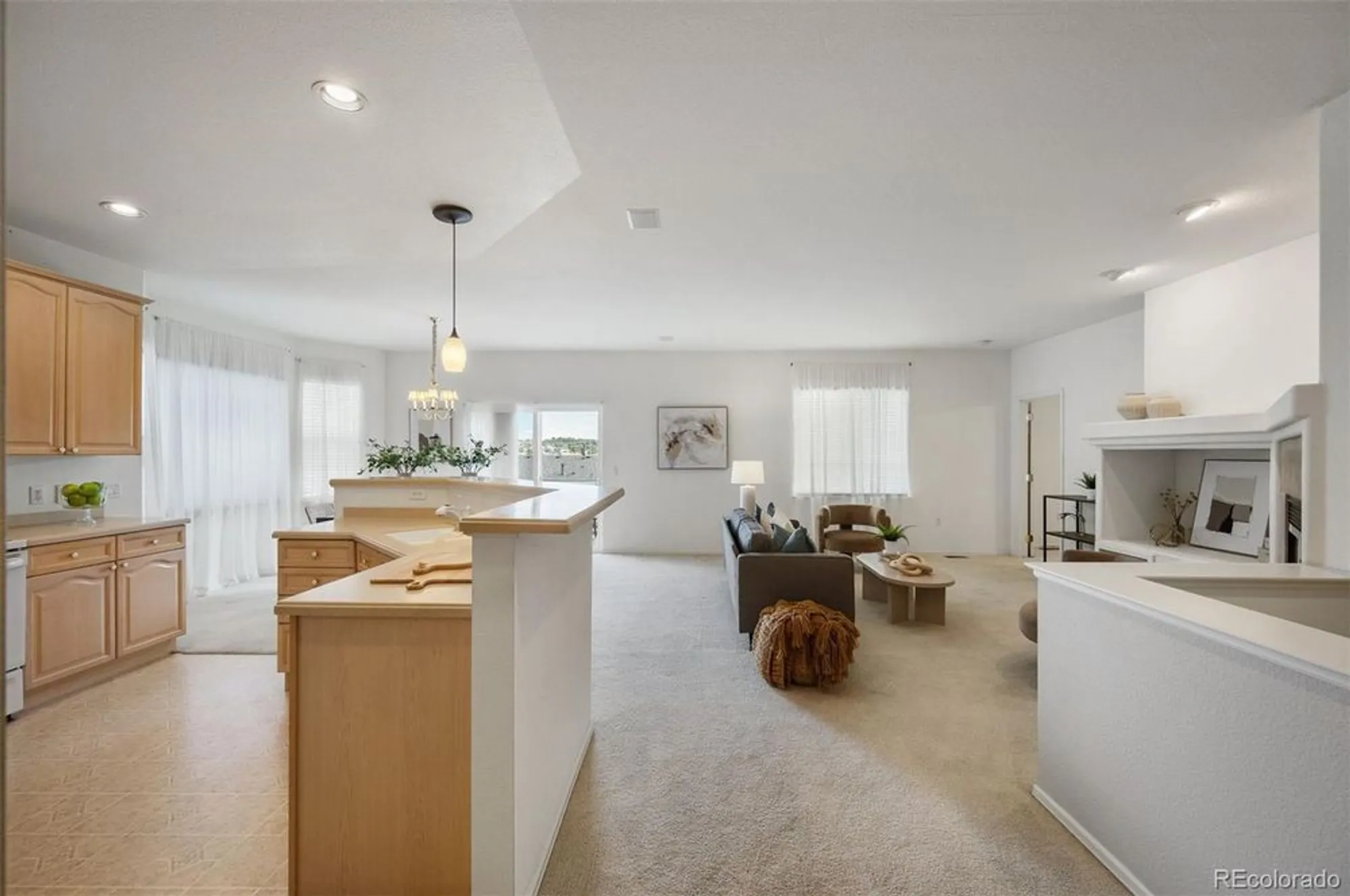 Property Slideshow image 13 of 35 | 23440 e moraine pl, Aurora, CO, 80016