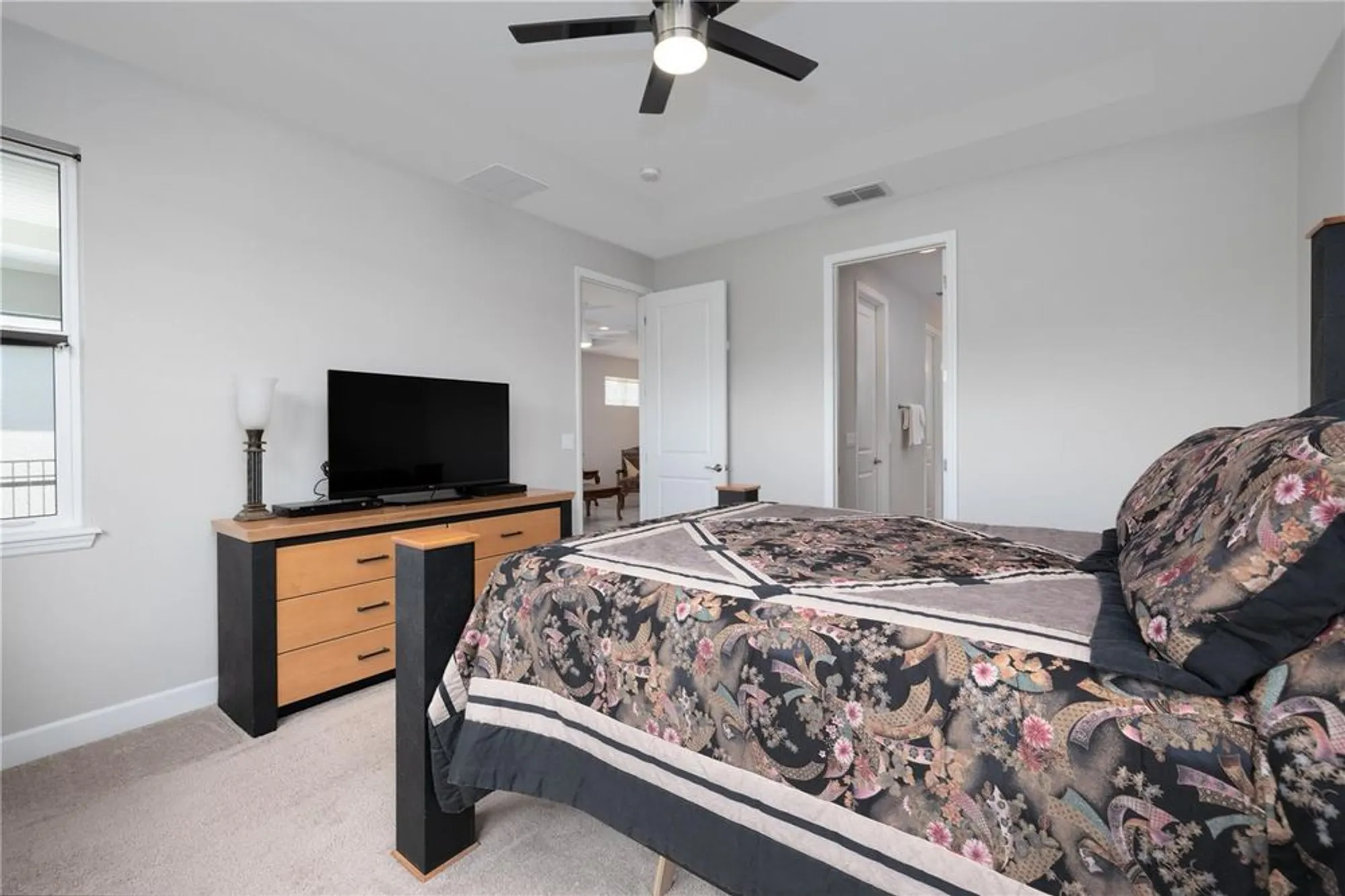 Property Slideshow image 18 of 32 | 1547 lambrook dr, Deland, FL, 32724