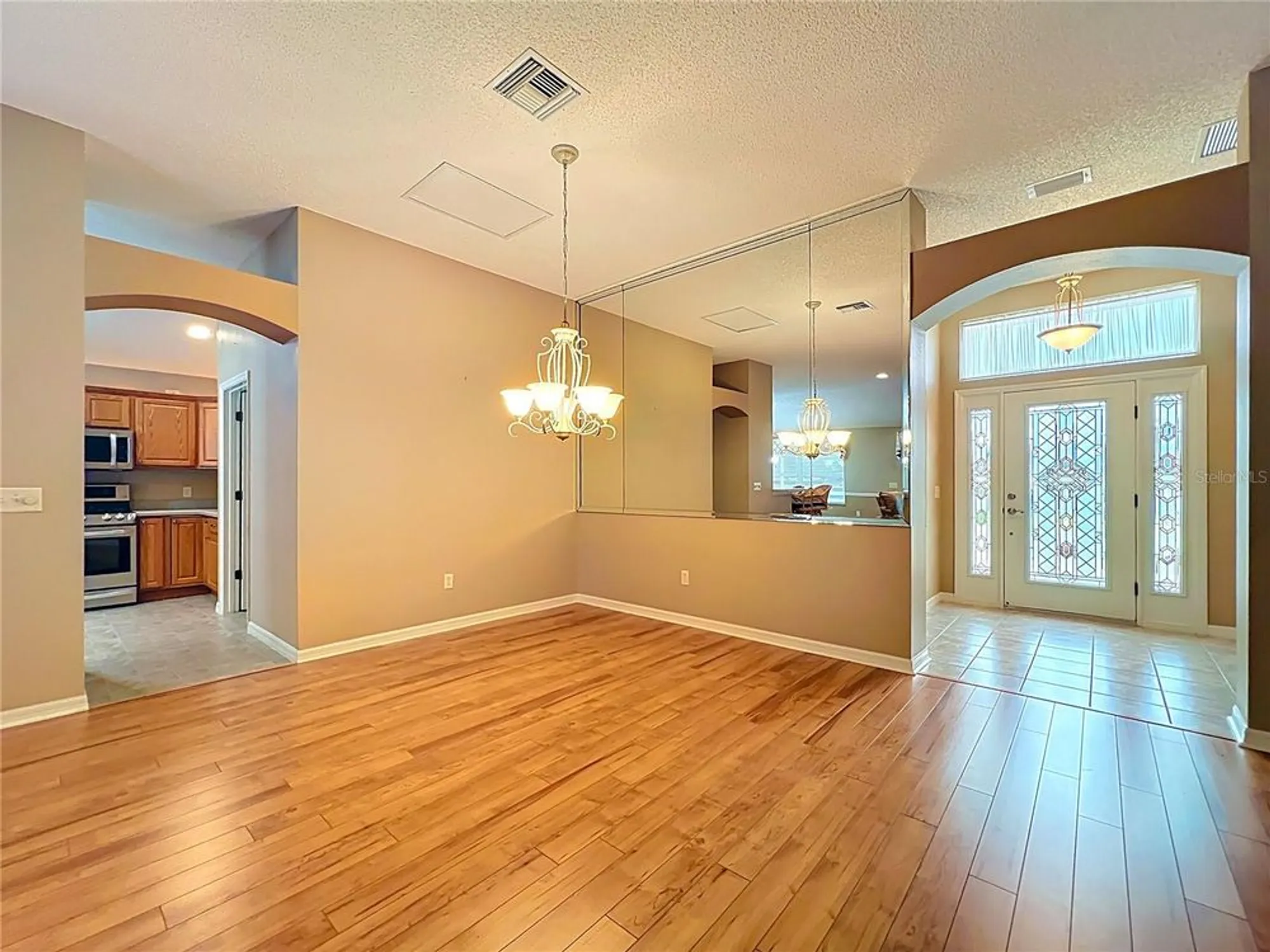 Property Slideshow image 7 of 64 | 16946 se 93rd cuthbert cir, The Villages, FL, 32162
