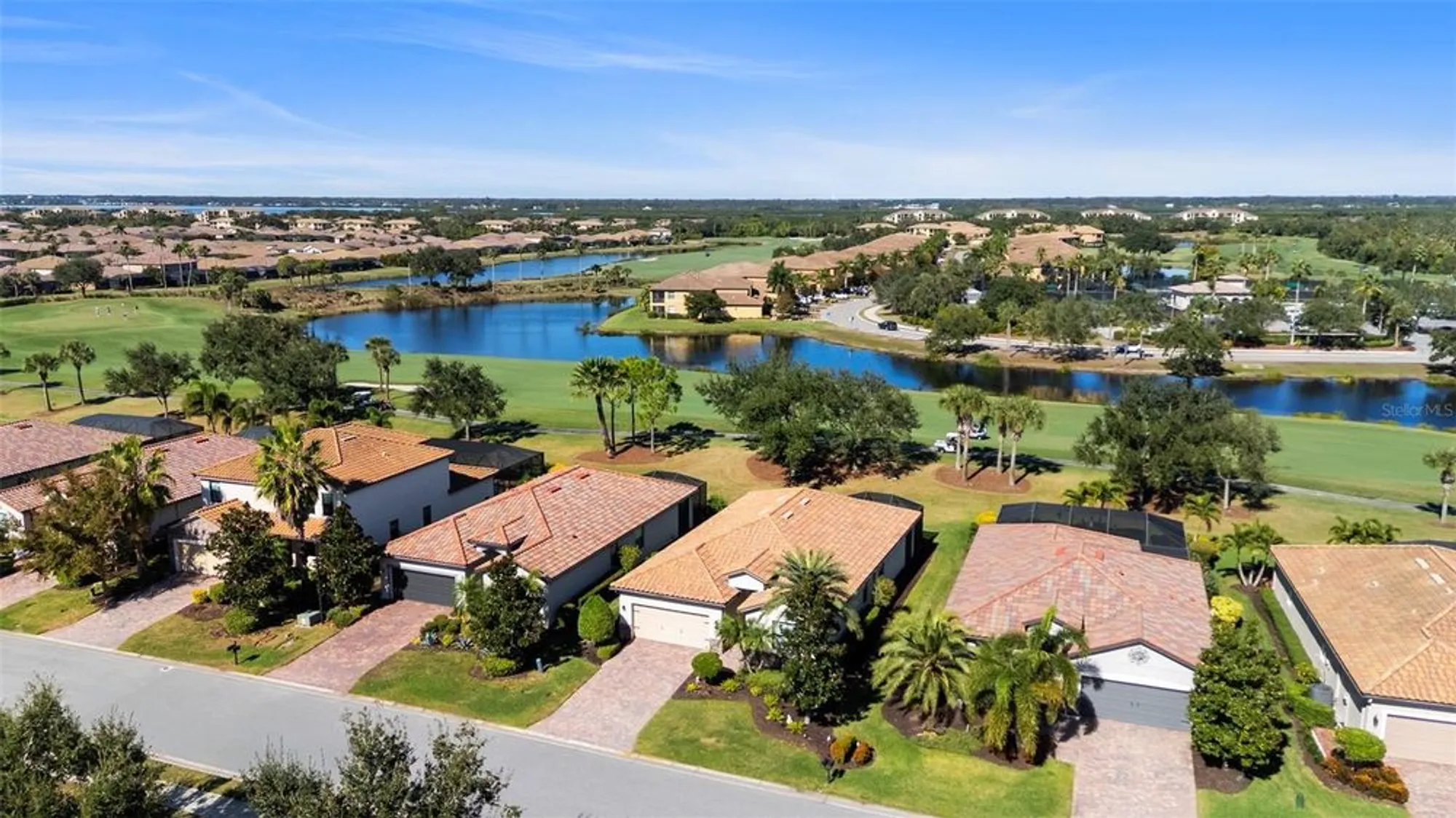 Property Slideshow image 40 of 54 | 7027 quiet creek dr, Bradenton, FL, 34212
