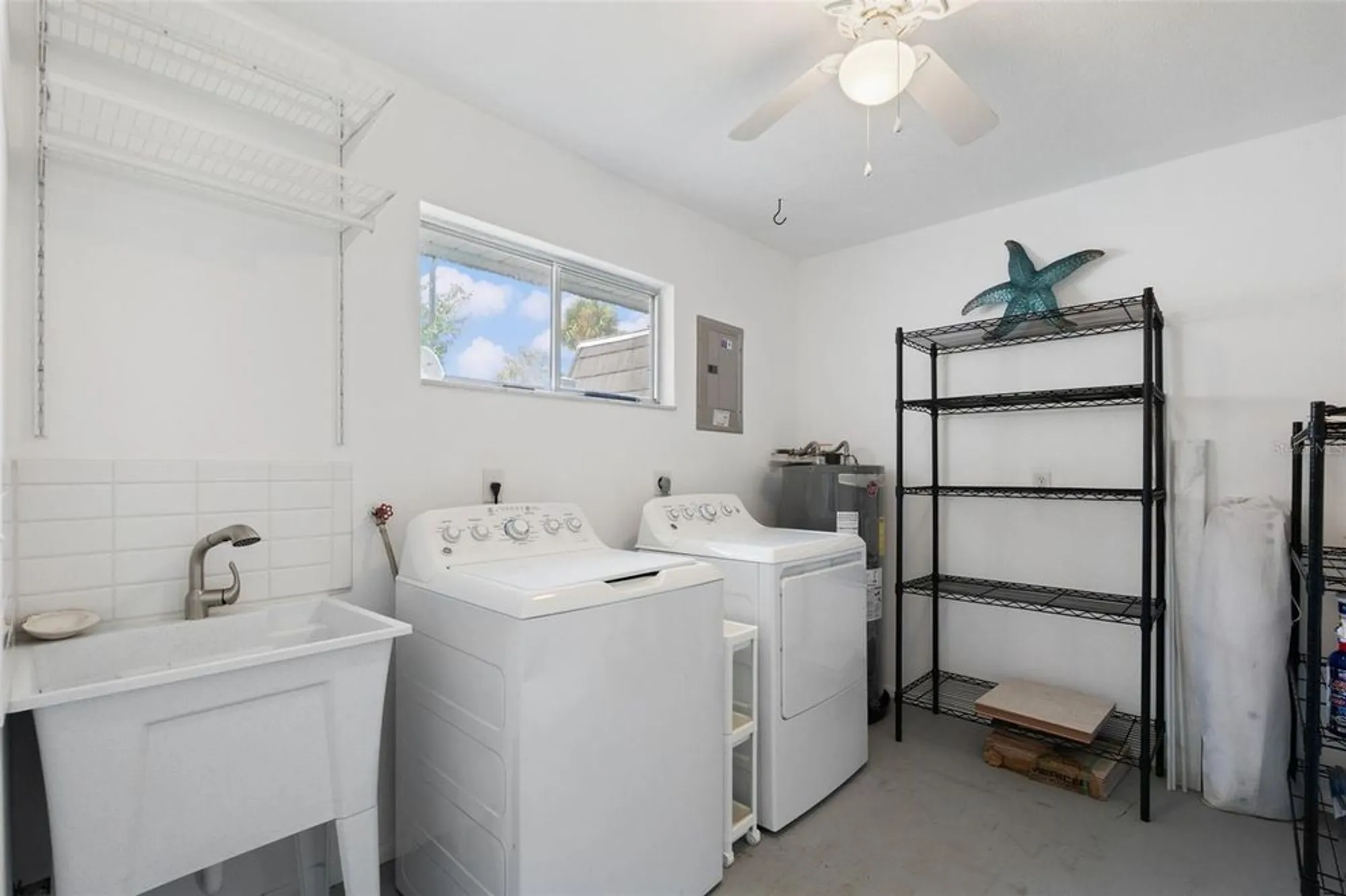 Property Slideshow image 26 of 42 | 3952 ashwood ln 37, Sarasota, FL, 34232