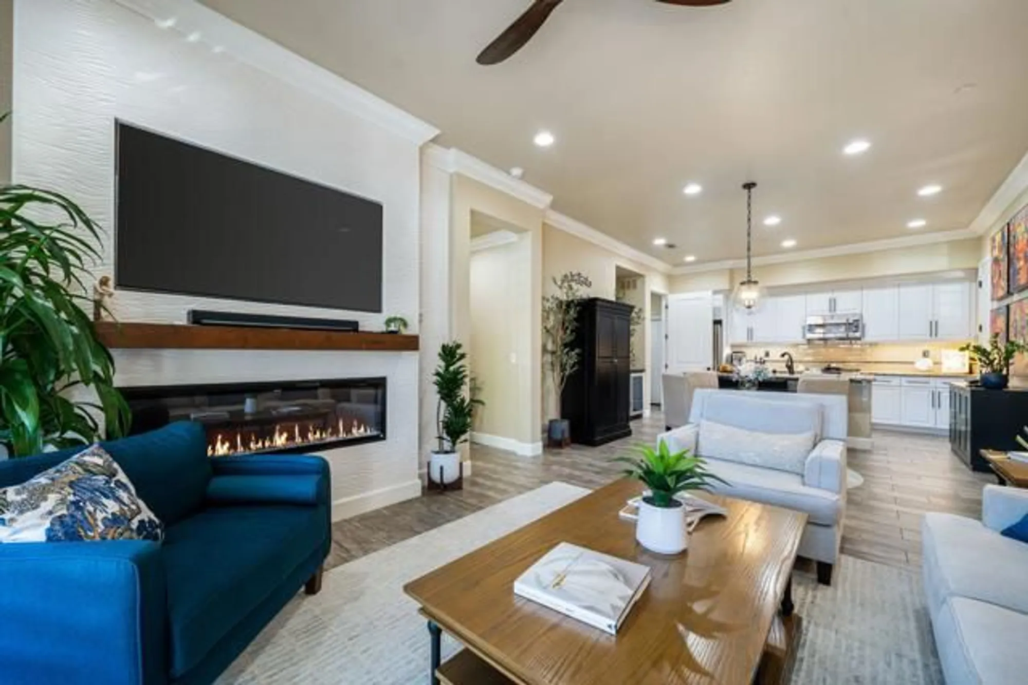 Property Slideshow image 12 of 37 | 2100 via calderia unit 2102, Palm Desert, CA, 92260