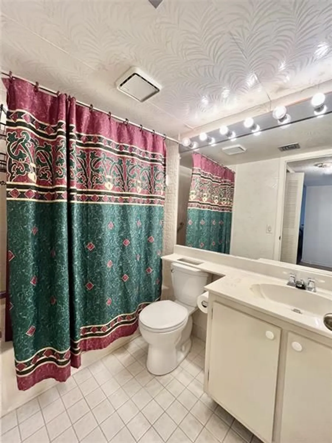 Property Slideshow image 27 of 29 | 9691 n belfort cir 305, Tamarac, FL, 33321