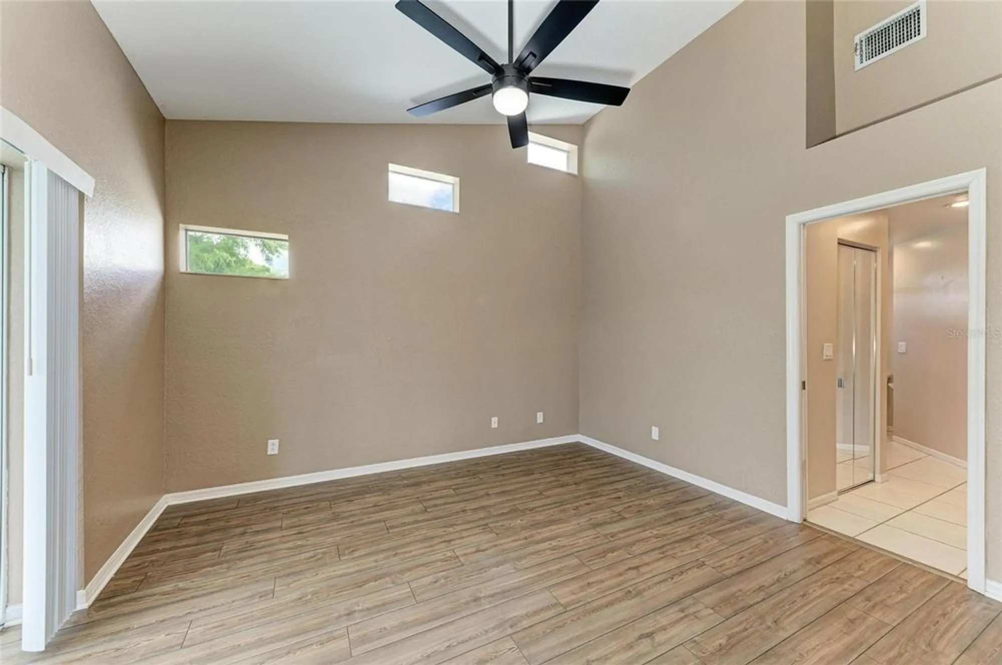 Property Slideshow image 23 of 51 | 6618 pineview ter # 6618, Bradenton, FL, 34203