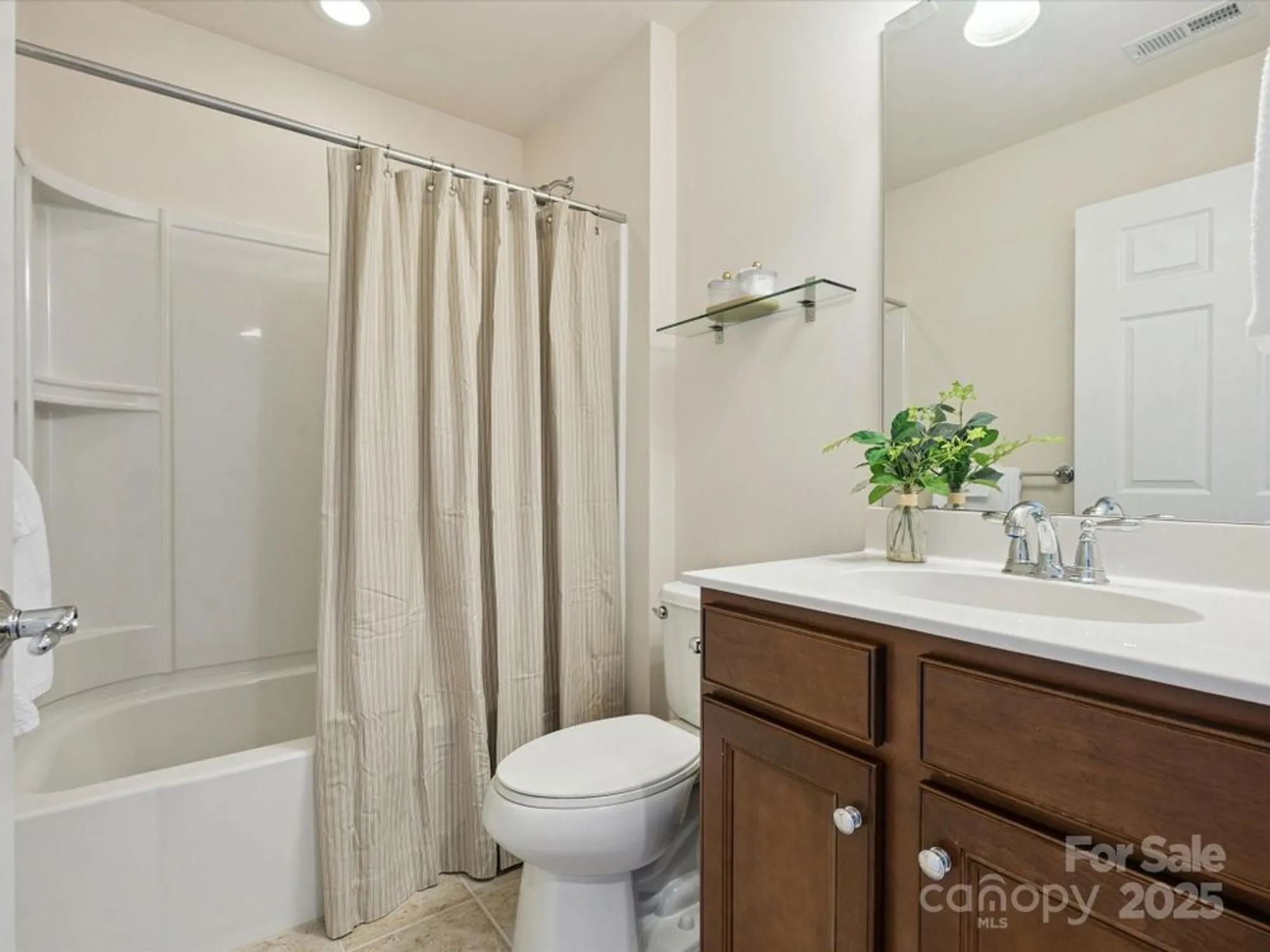 Property Slideshow image 26 of 44 | 8036 crater lake dr, Fort Mill, SC, 29707