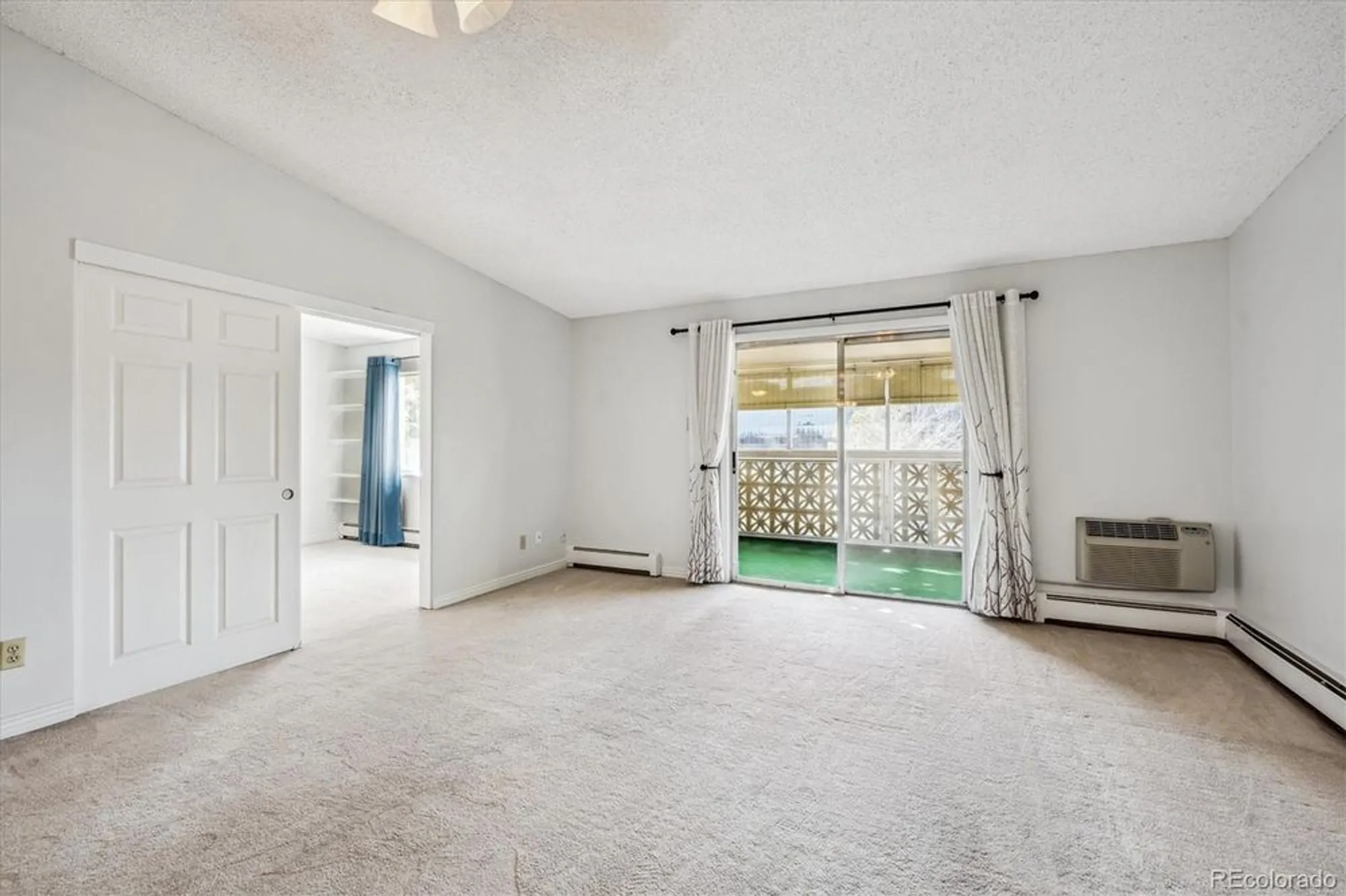 Property Slideshow image 8 of 25 | 3184 s heather gardens way apt 403, Aurora, CO, 80014