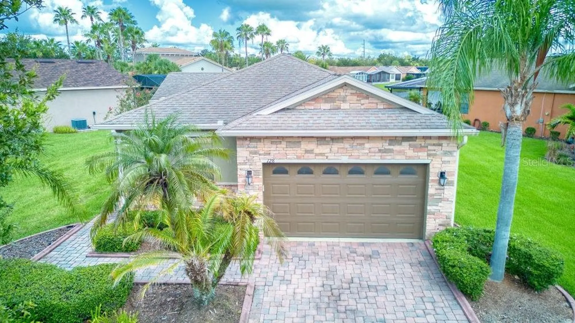 Property Slideshow image 2 of 52 | 128 rialto rd, Kissimmee, FL, 34759