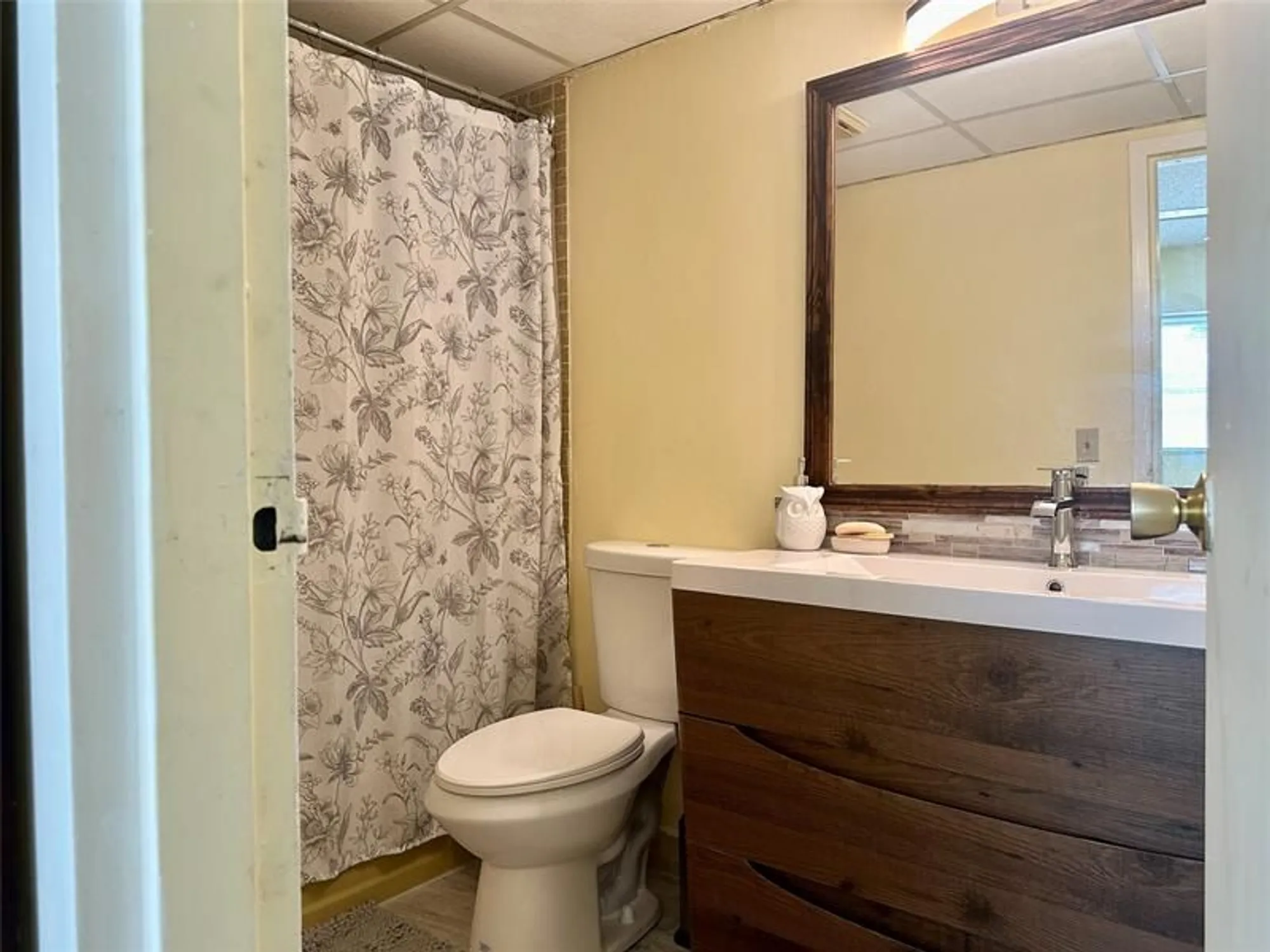 Property Slideshow image 3 of 17 | 1015 country club dr 307, Margate, FL, 33063