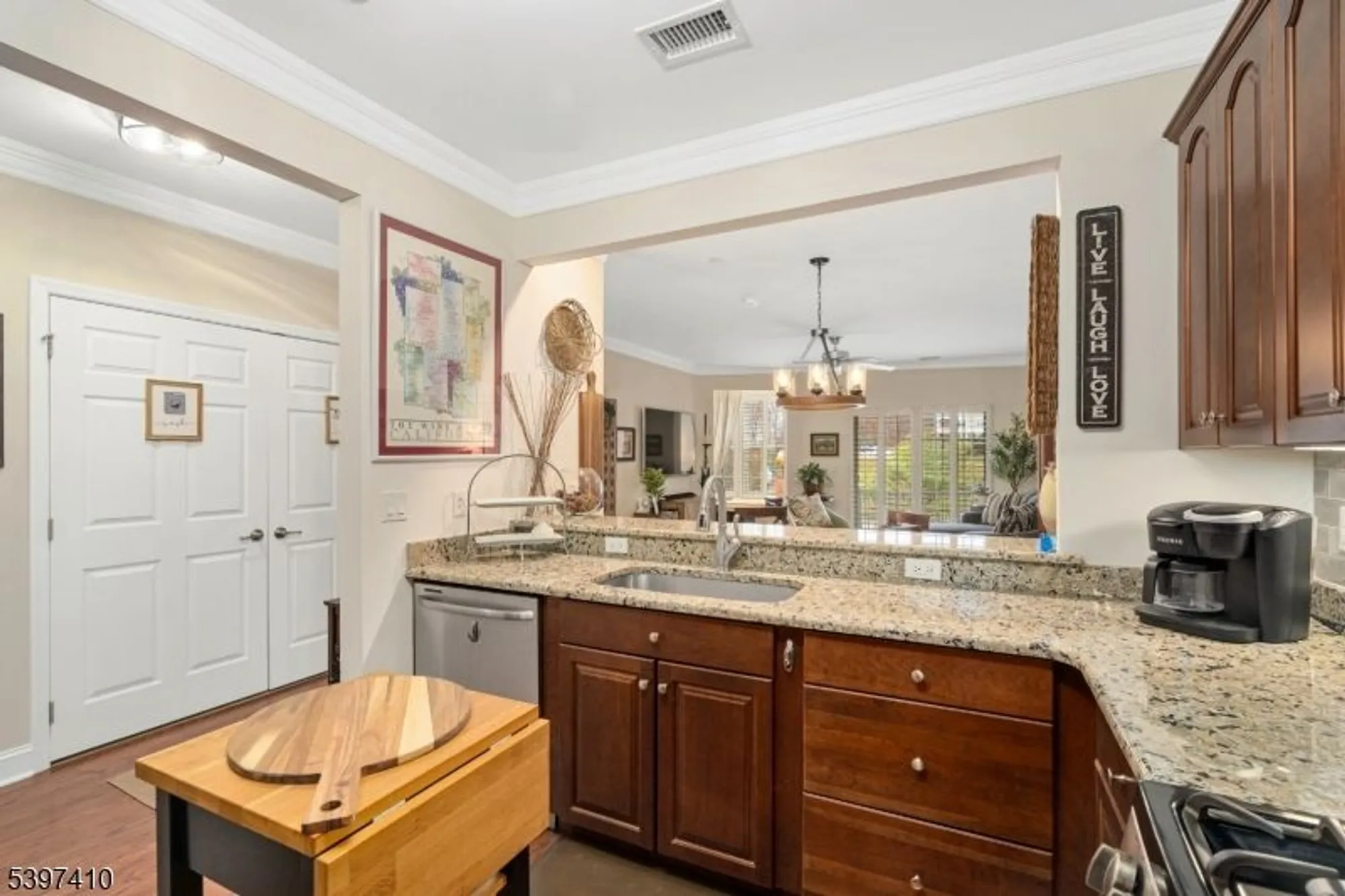 Property Slideshow image 6 of 26 | 1213 hale dr, Rockaway Twp., NJ, 07866