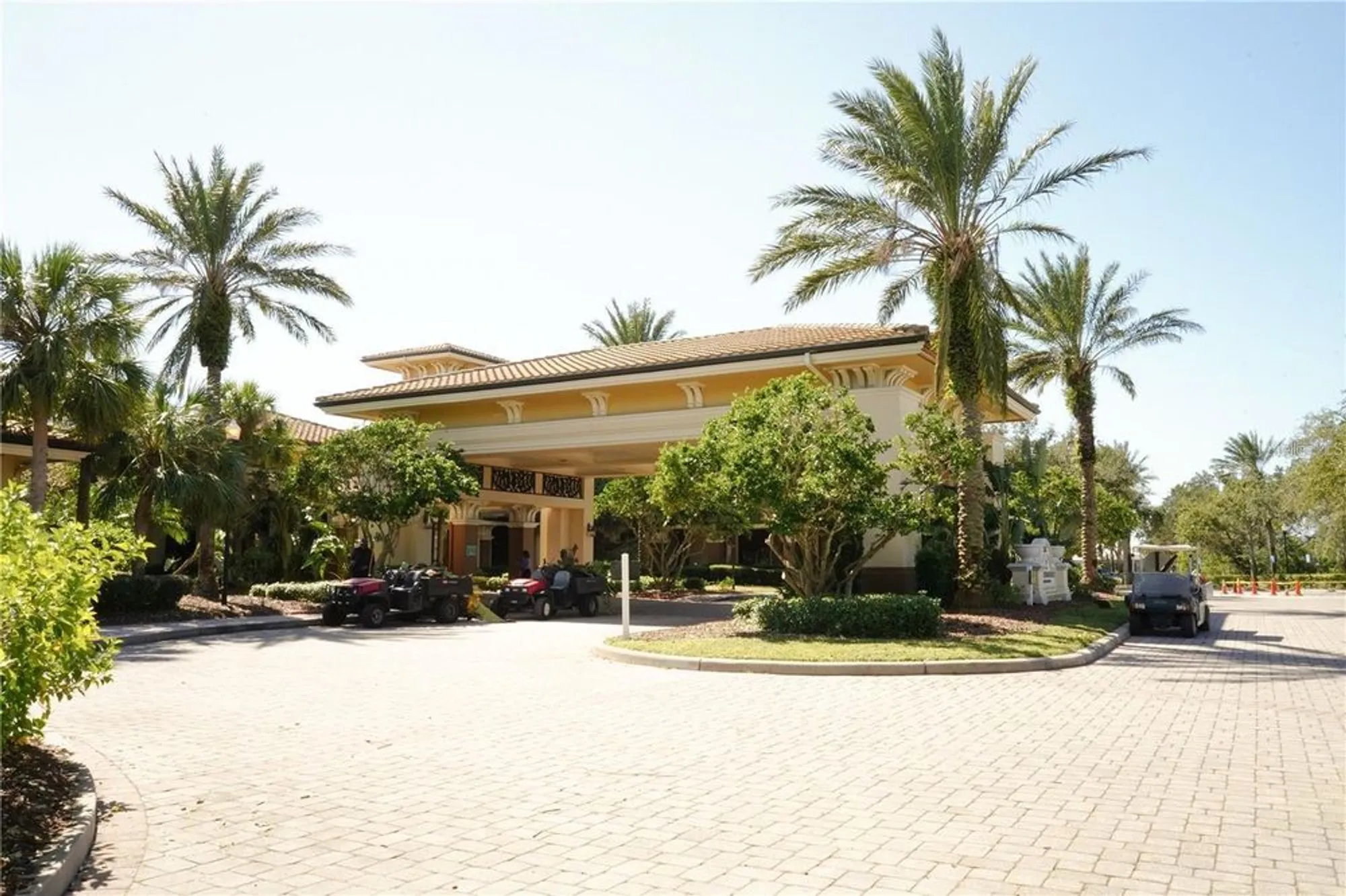 Property Slideshow image 37 of 48 | 443 noble faire dr, Sun City Center, FL, 33573