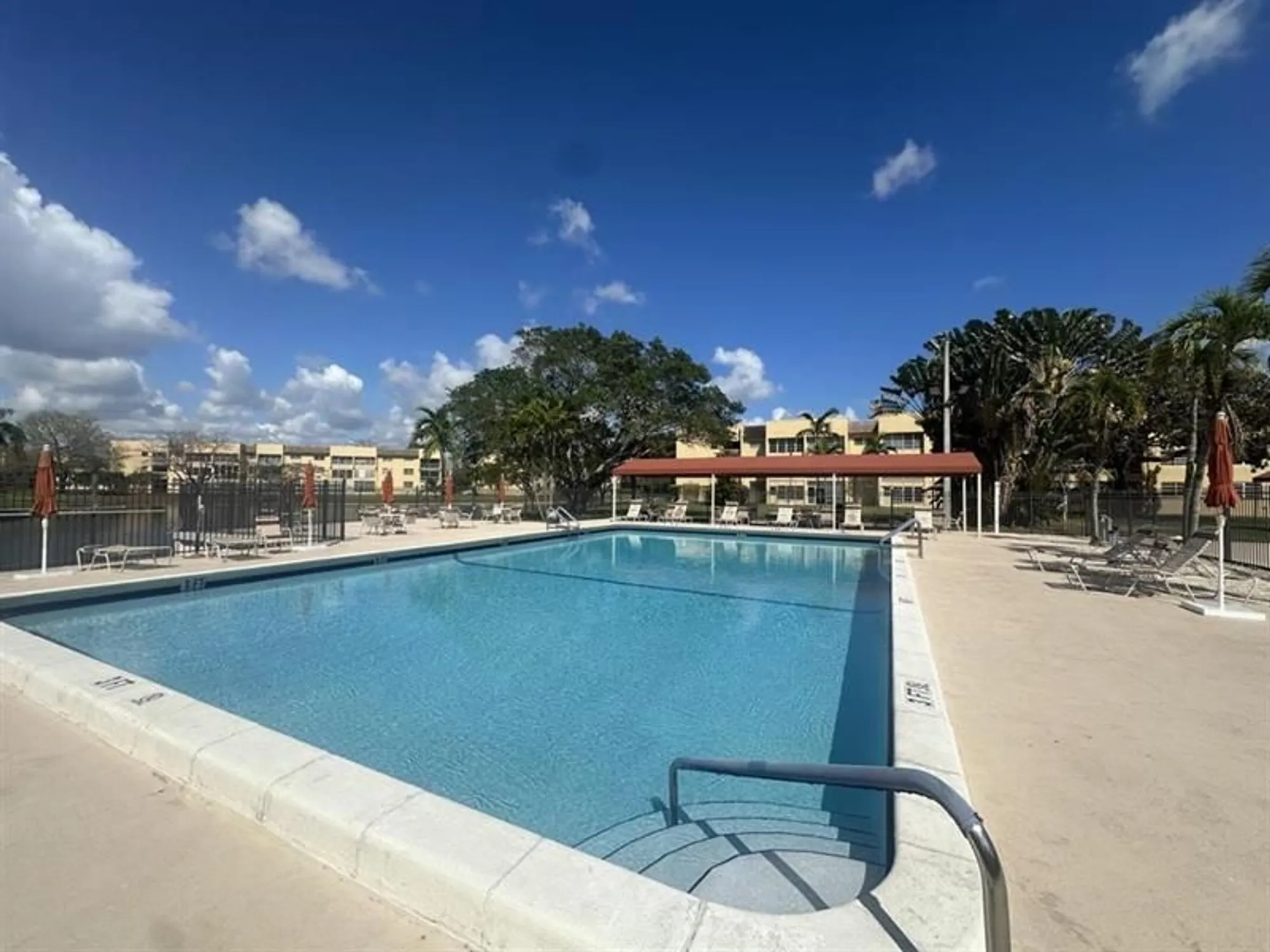 Property Slideshow image 16 of 19 | 6051 nw 61st ave 202, Tamarac, FL, 33319