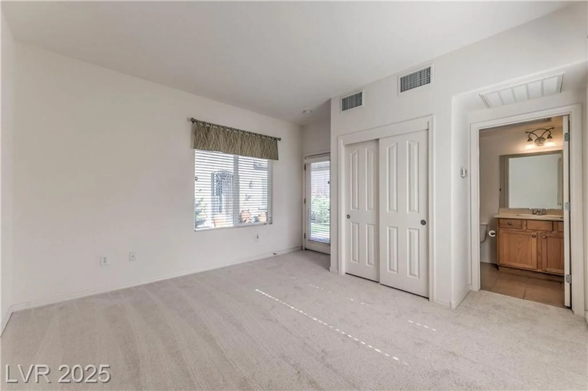 Property Slideshow image 35 of 52 | 2175 waterton rivers dr, Henderson, NV, 89044